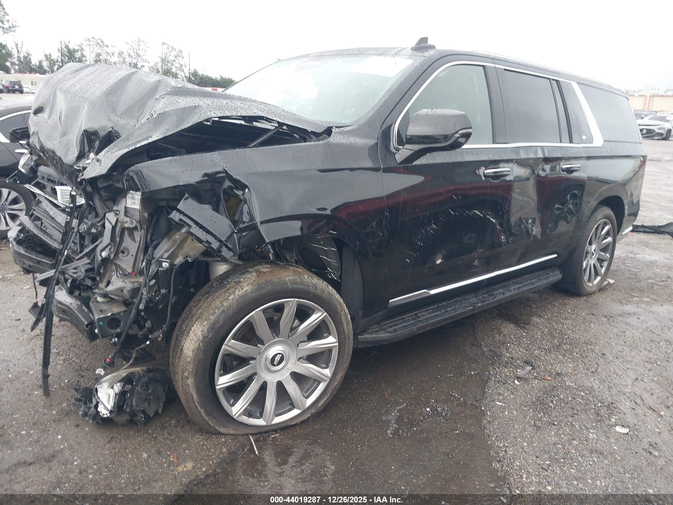 CADILLAC ESCALADE image 2