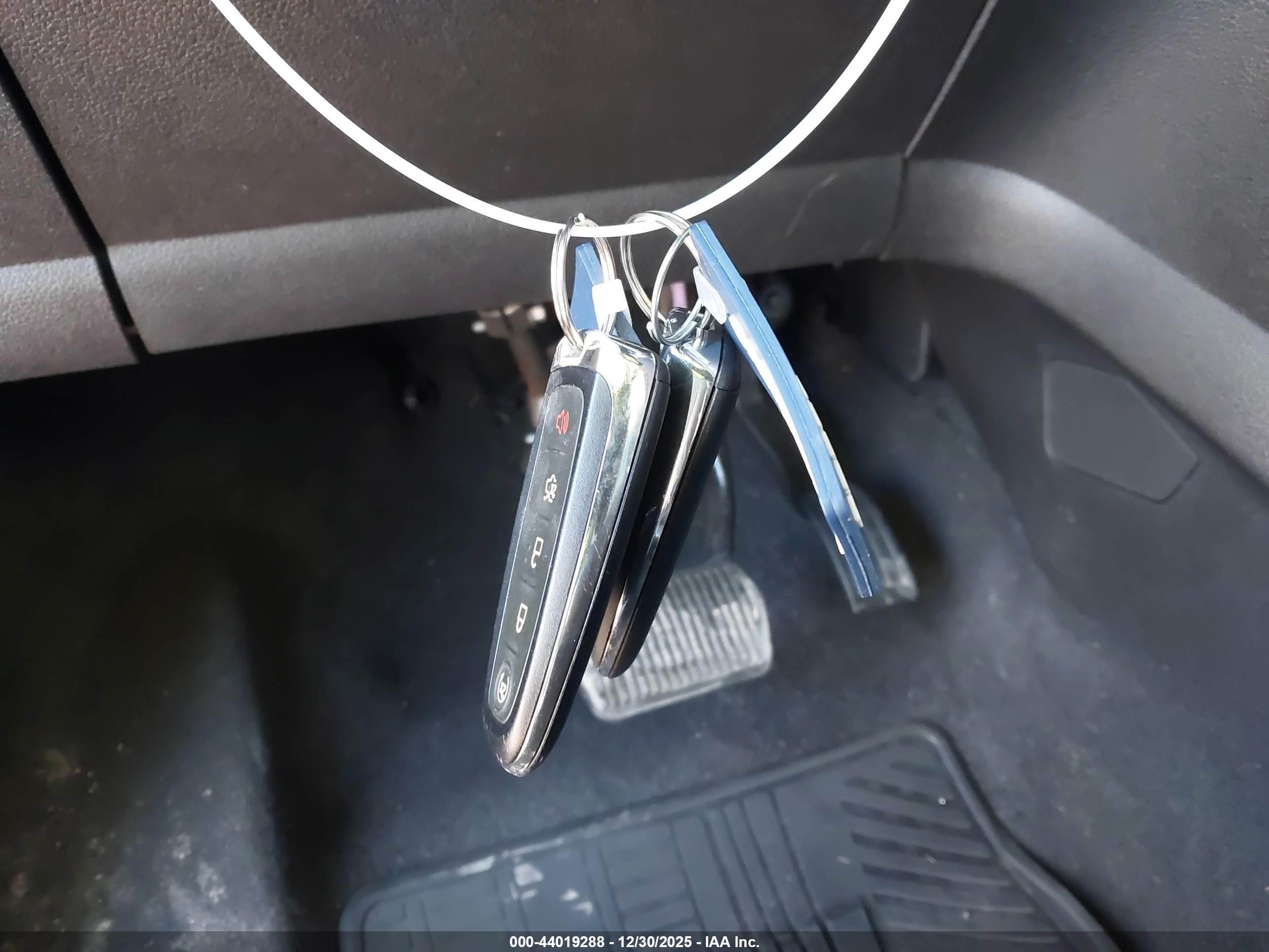 FORD ESCAPE image 11