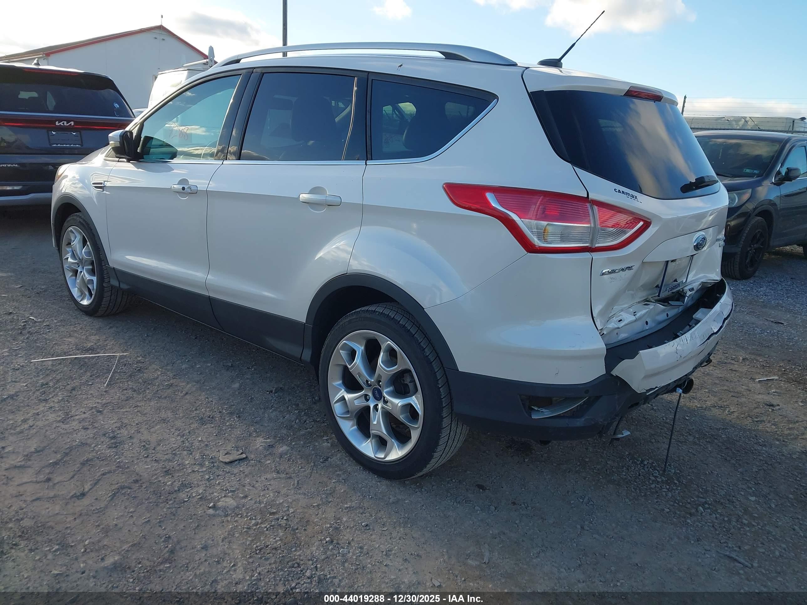 FORD ESCAPE image 3