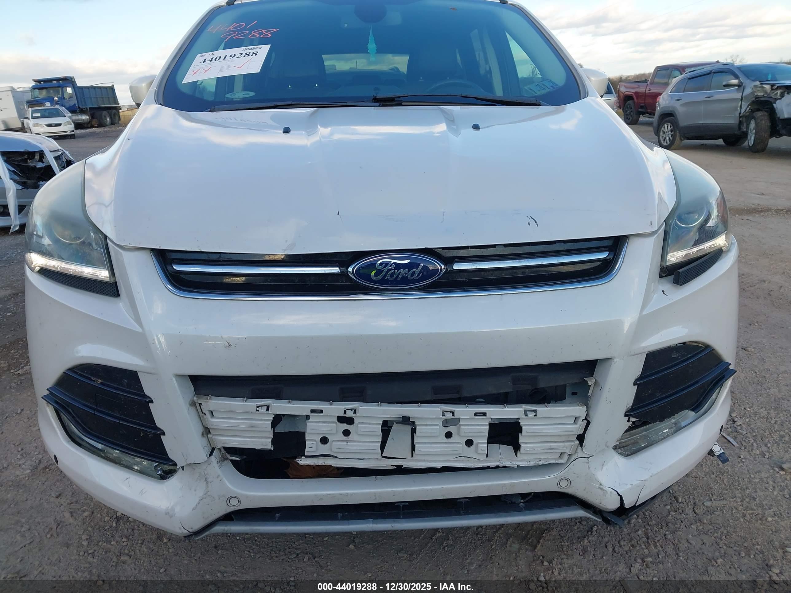 FORD ESCAPE image 6