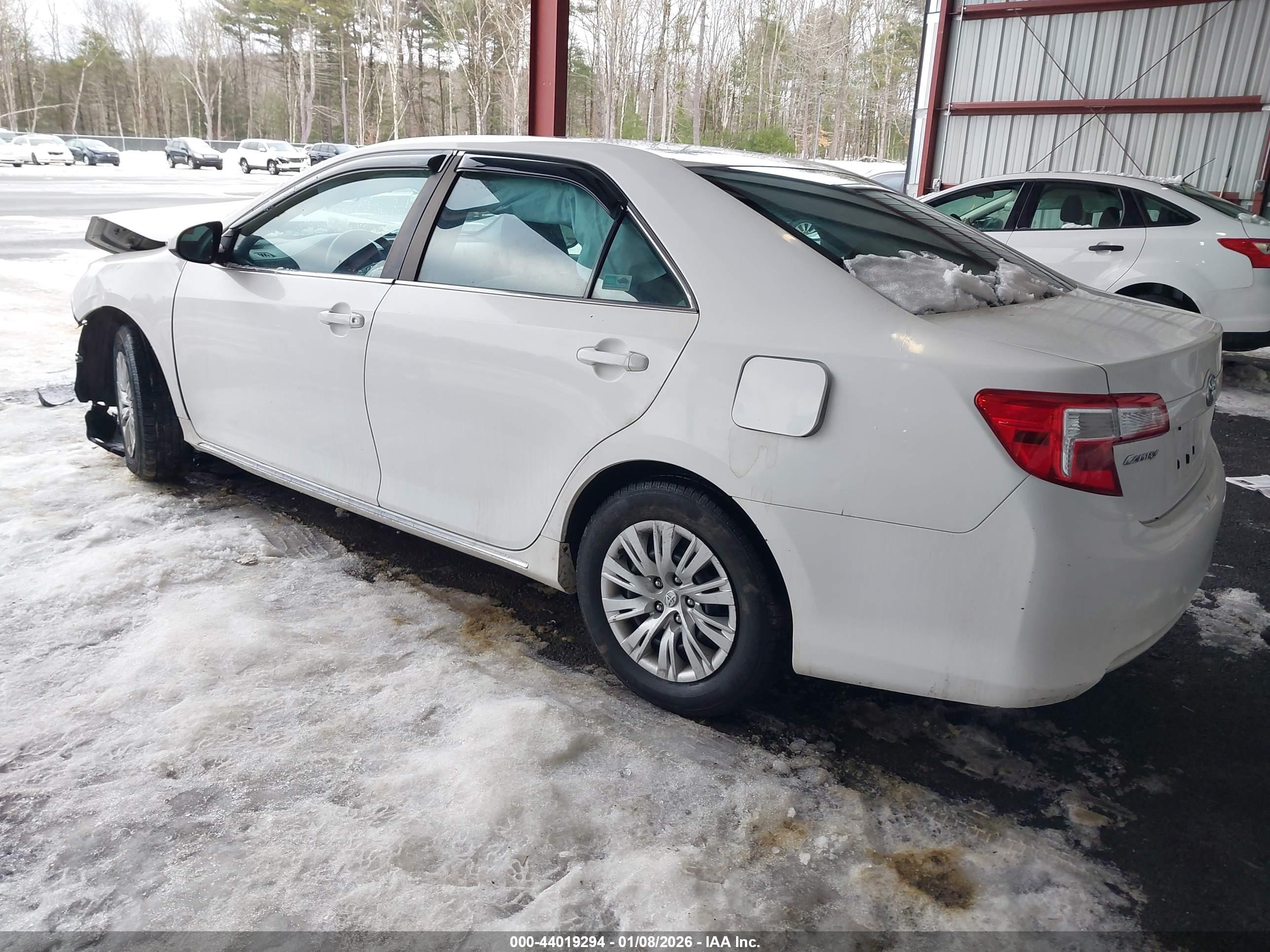 TOYOTA CAMRY image 3