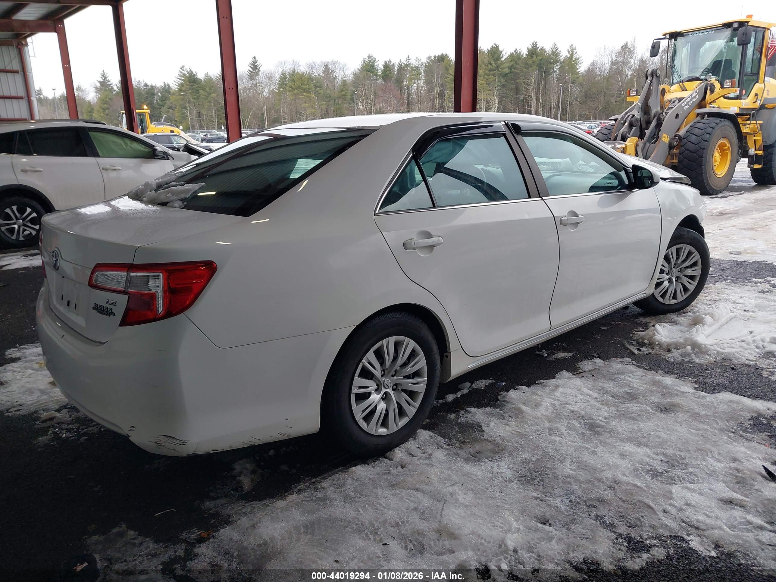 TOYOTA CAMRY image 4