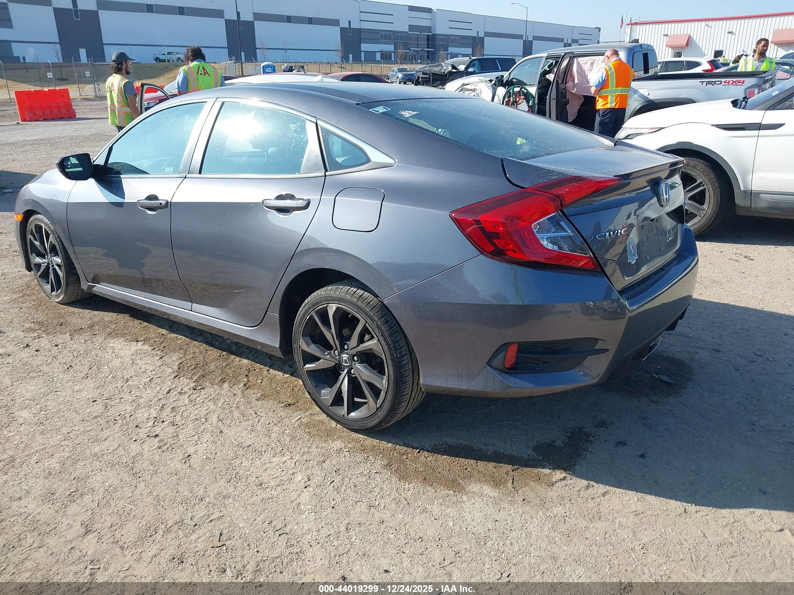 HONDA CIVIC image 3