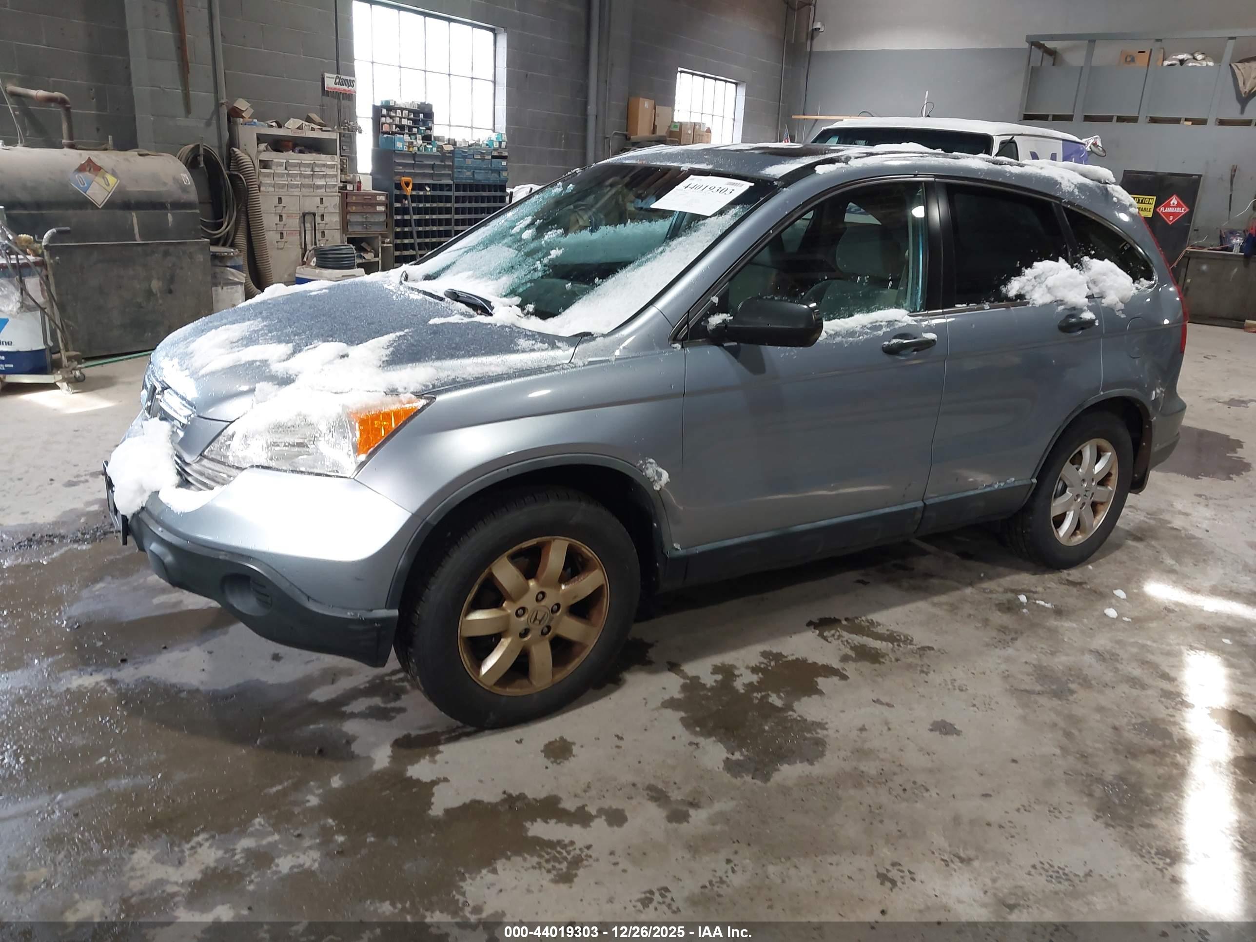 HONDA CR-V image 2
