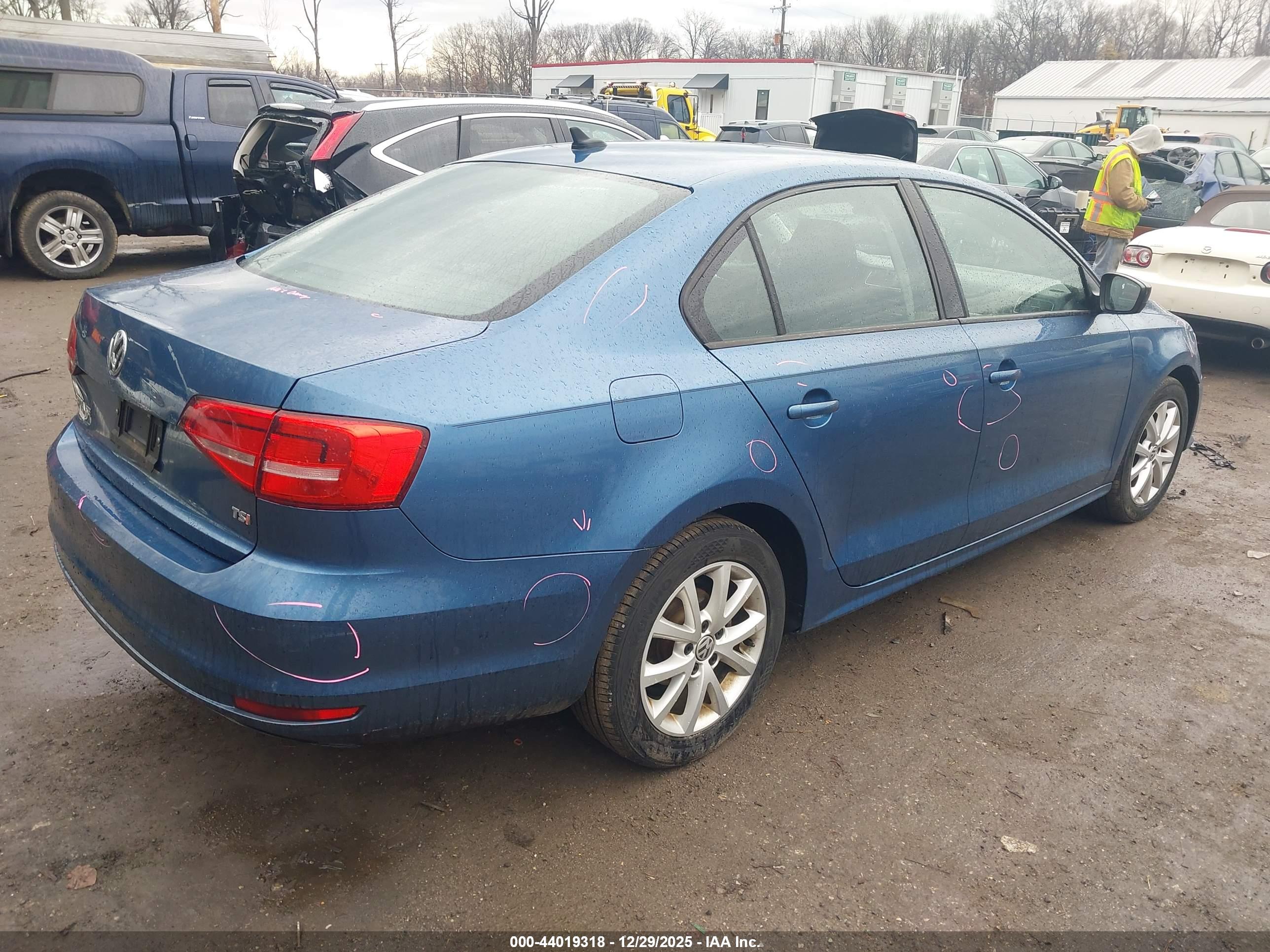 VOLKSWAGEN JETTA image 4