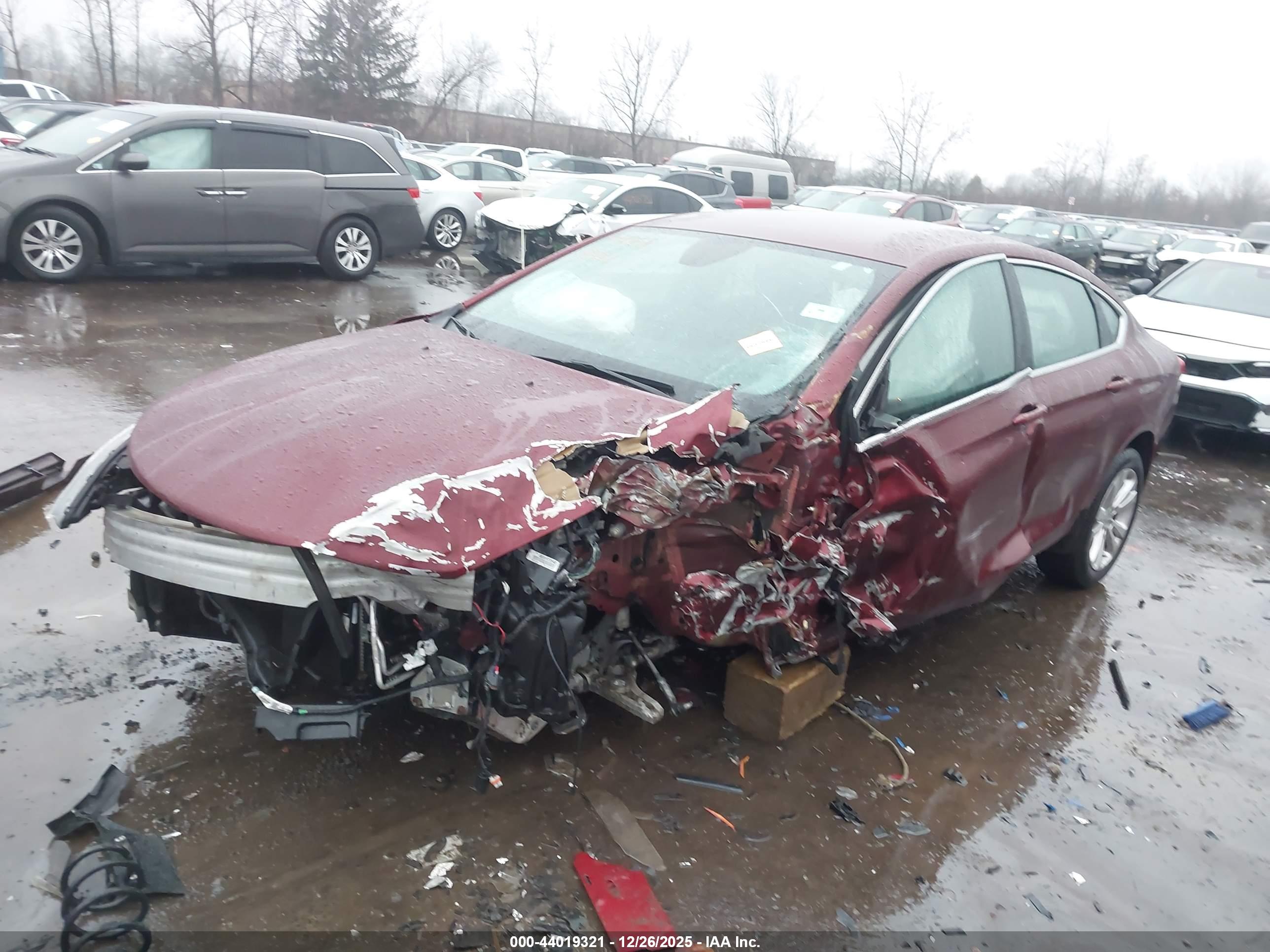 CHRYSLER 200 image 2