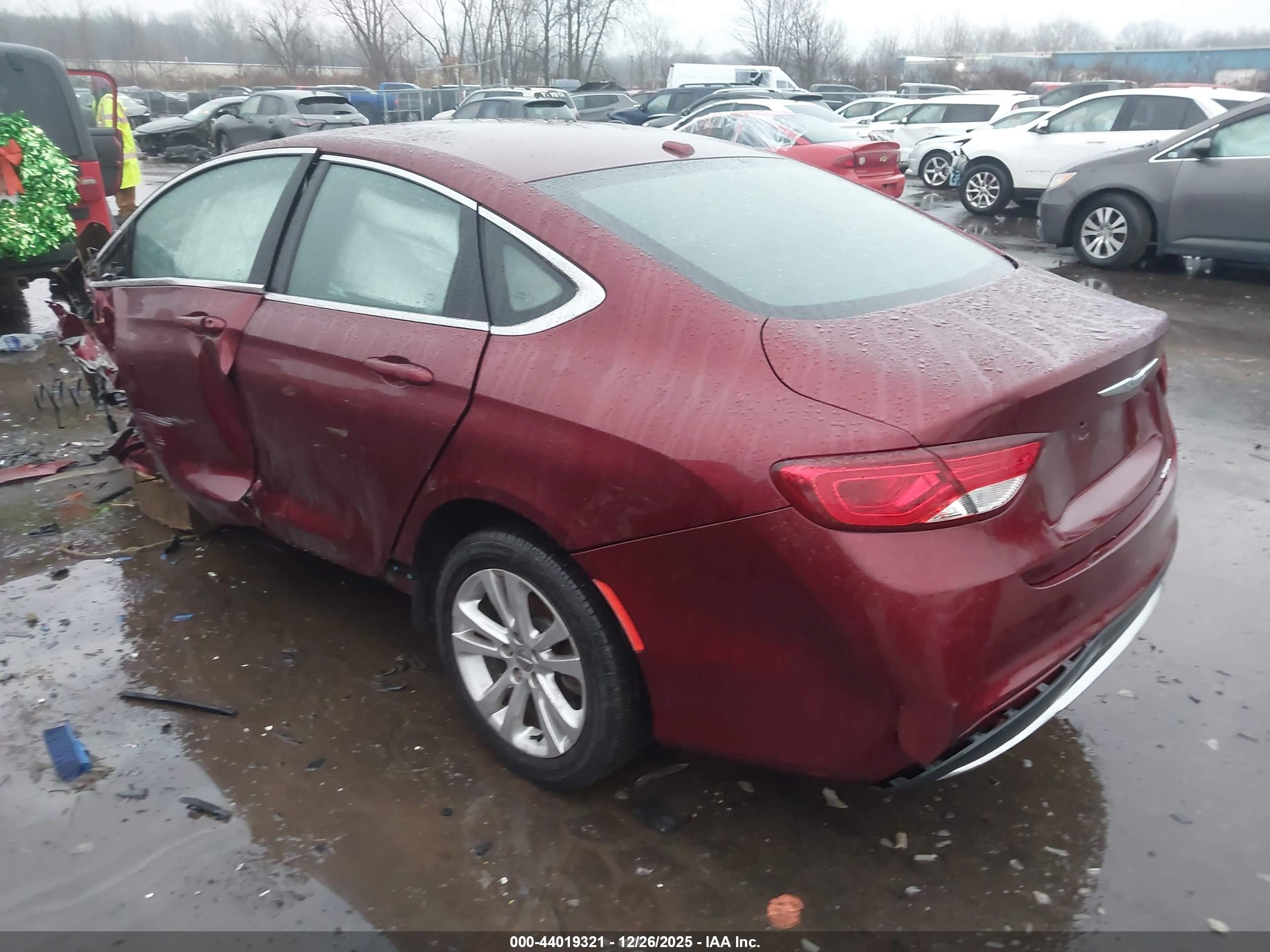 CHRYSLER 200 image 3
