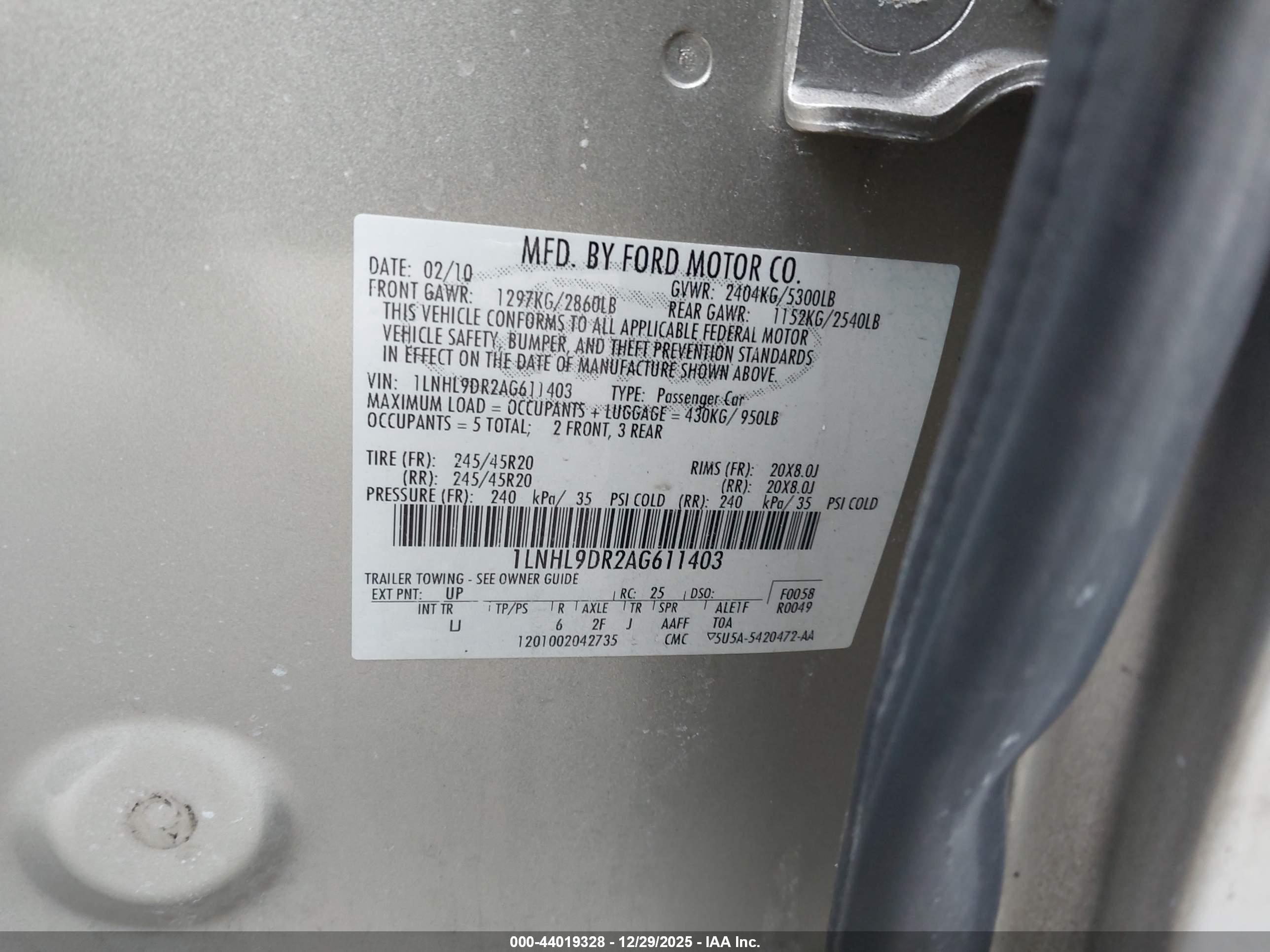 LINCOLN MKS image 9