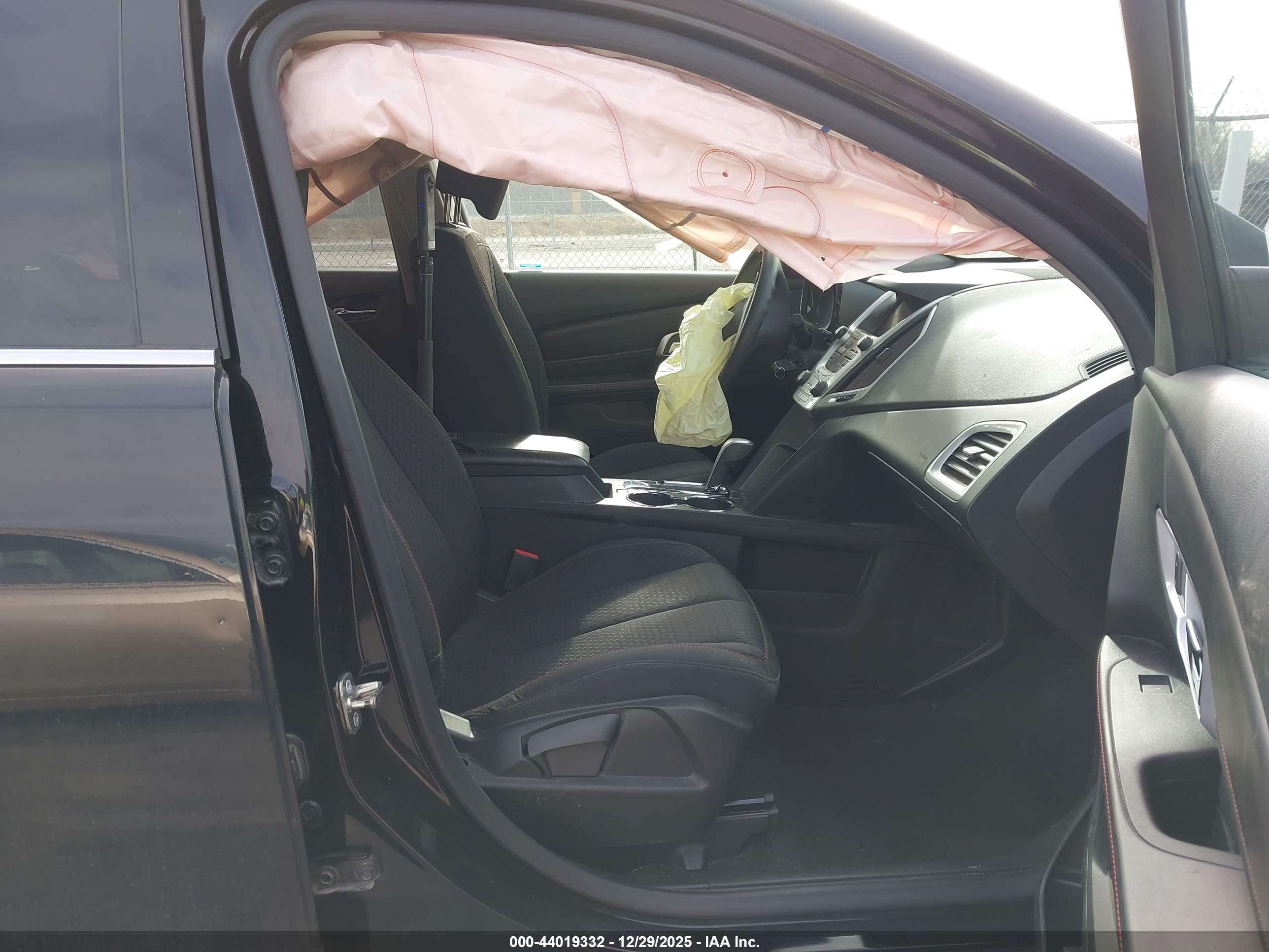 GMC TERRAIN image 5