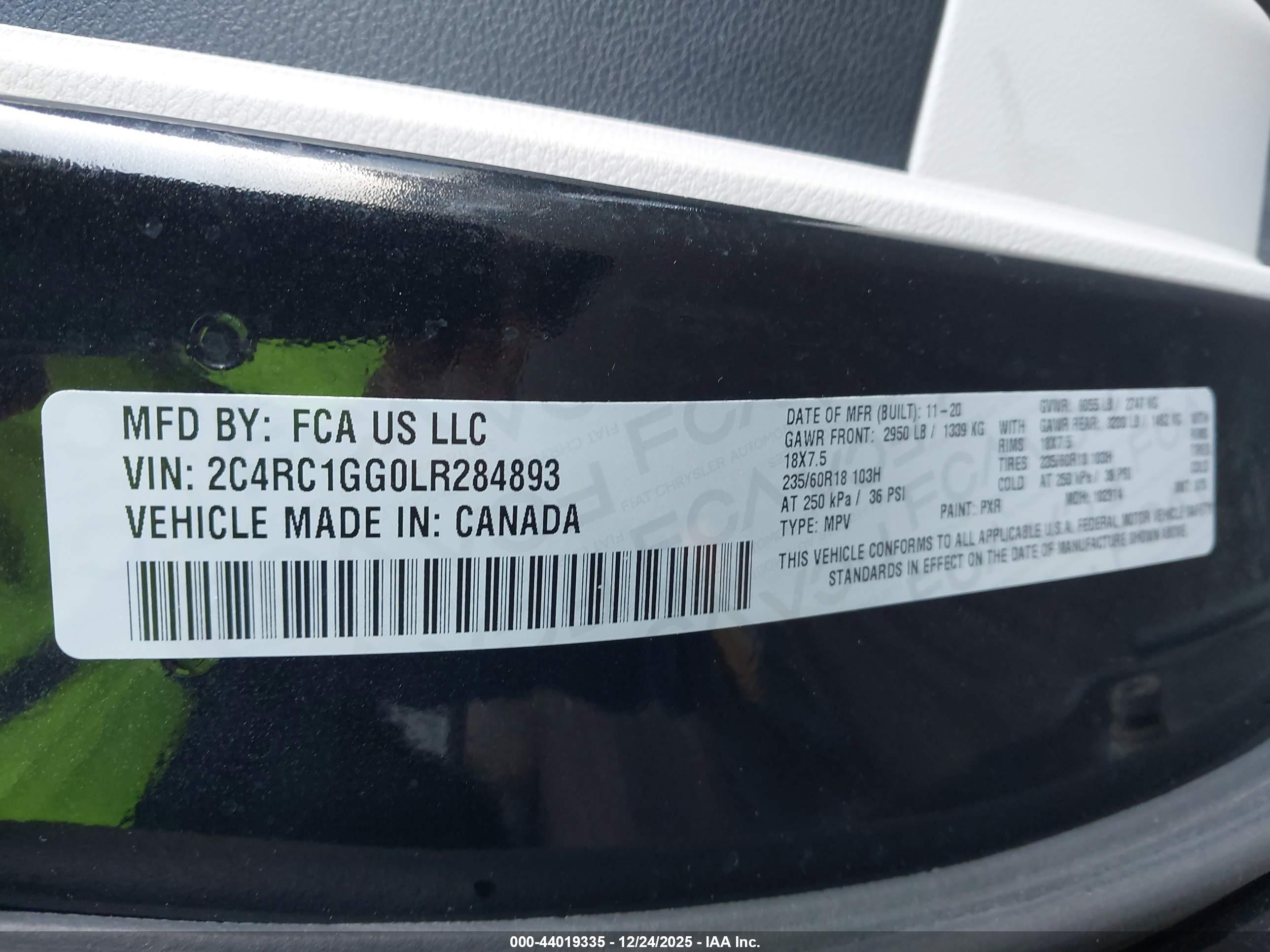 CHRYSLER PACIFICA image 9