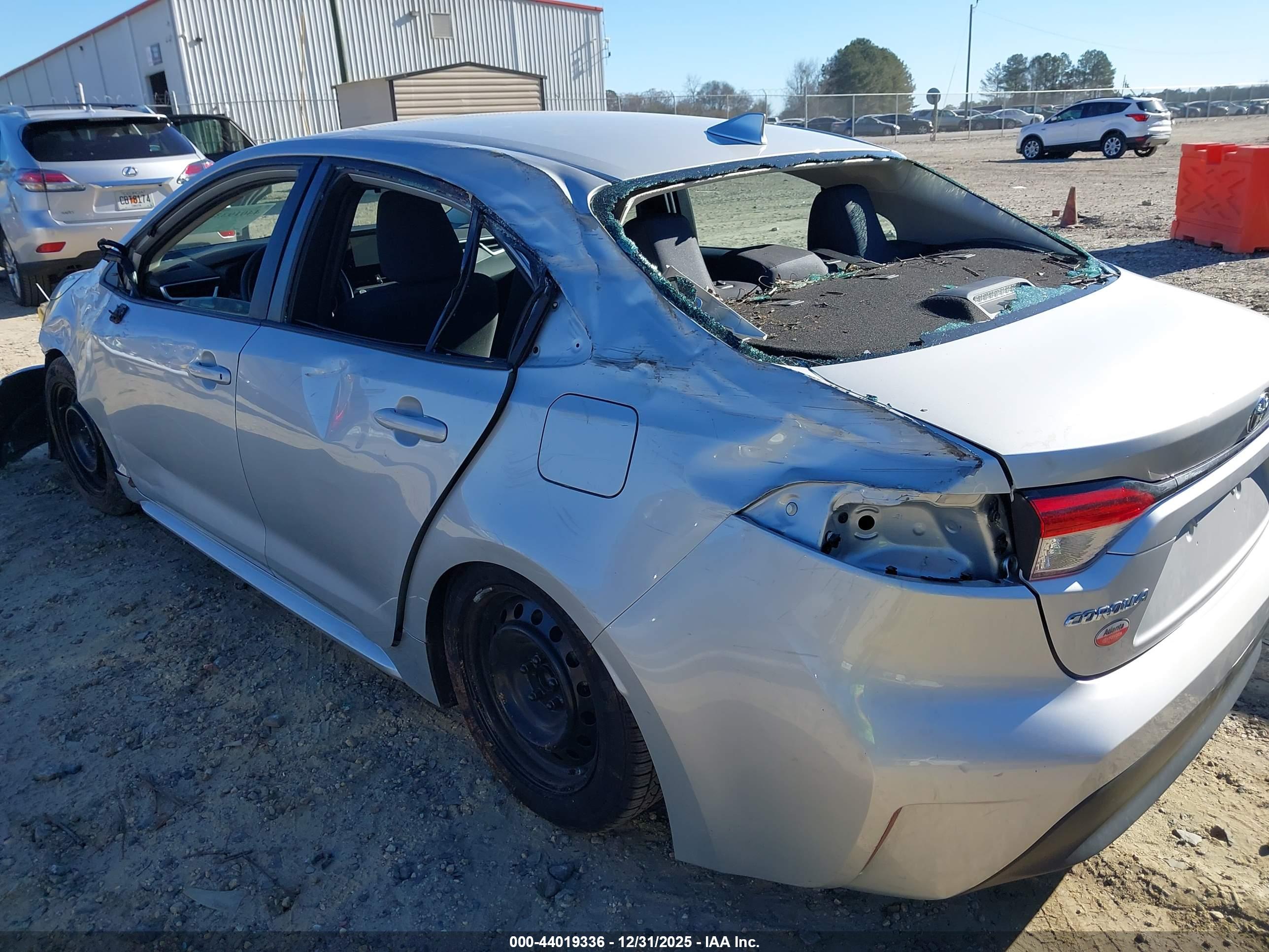 TOYOTA COROLLA image 6