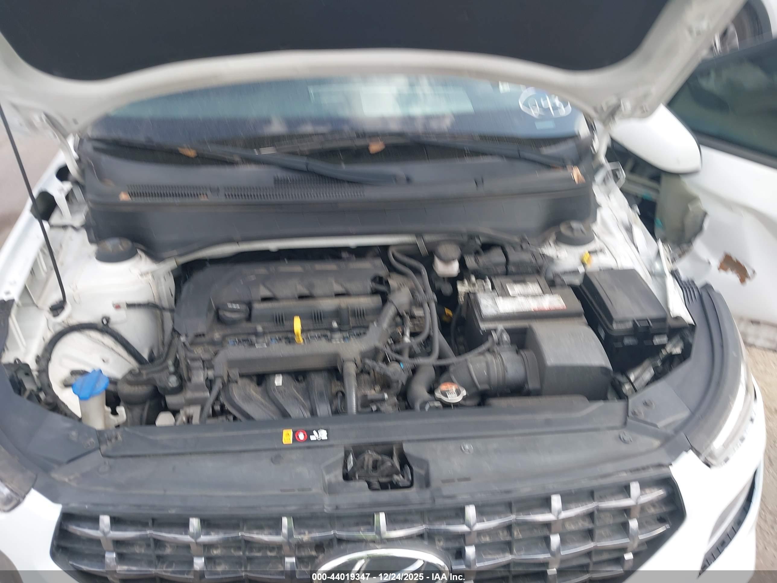 HYUNDAI VENUE image 10