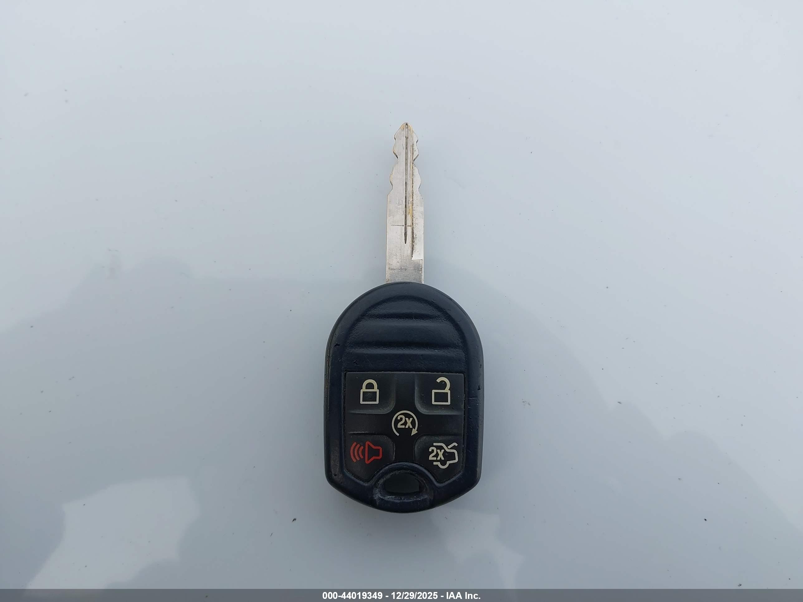 FORD EXPEDITION image 11