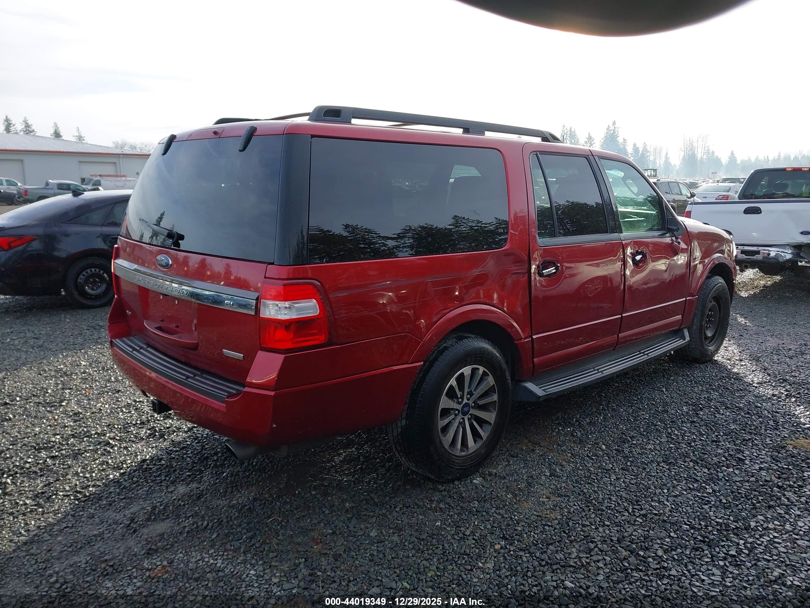FORD EXPEDITION image 4