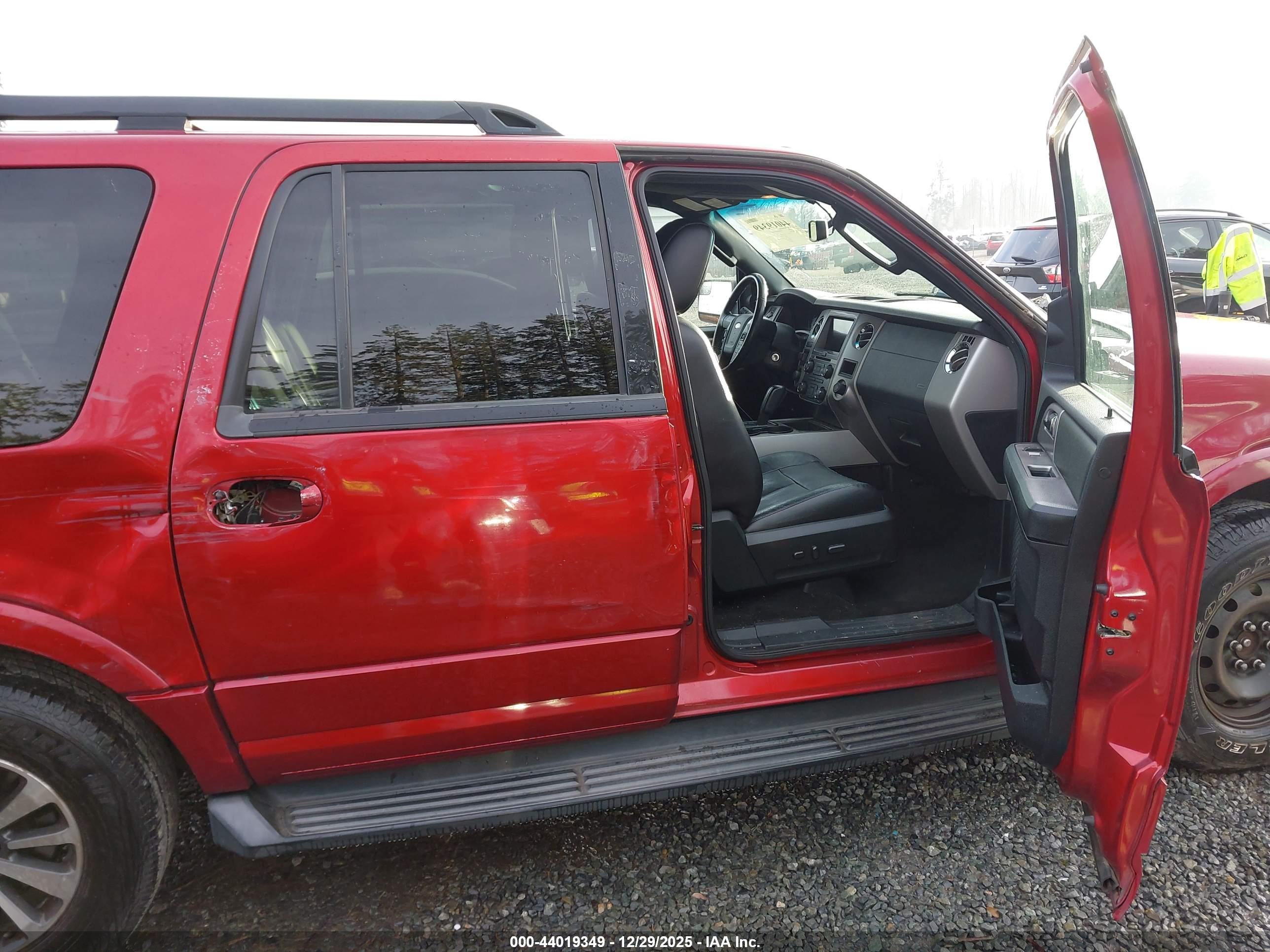 FORD EXPEDITION image 5