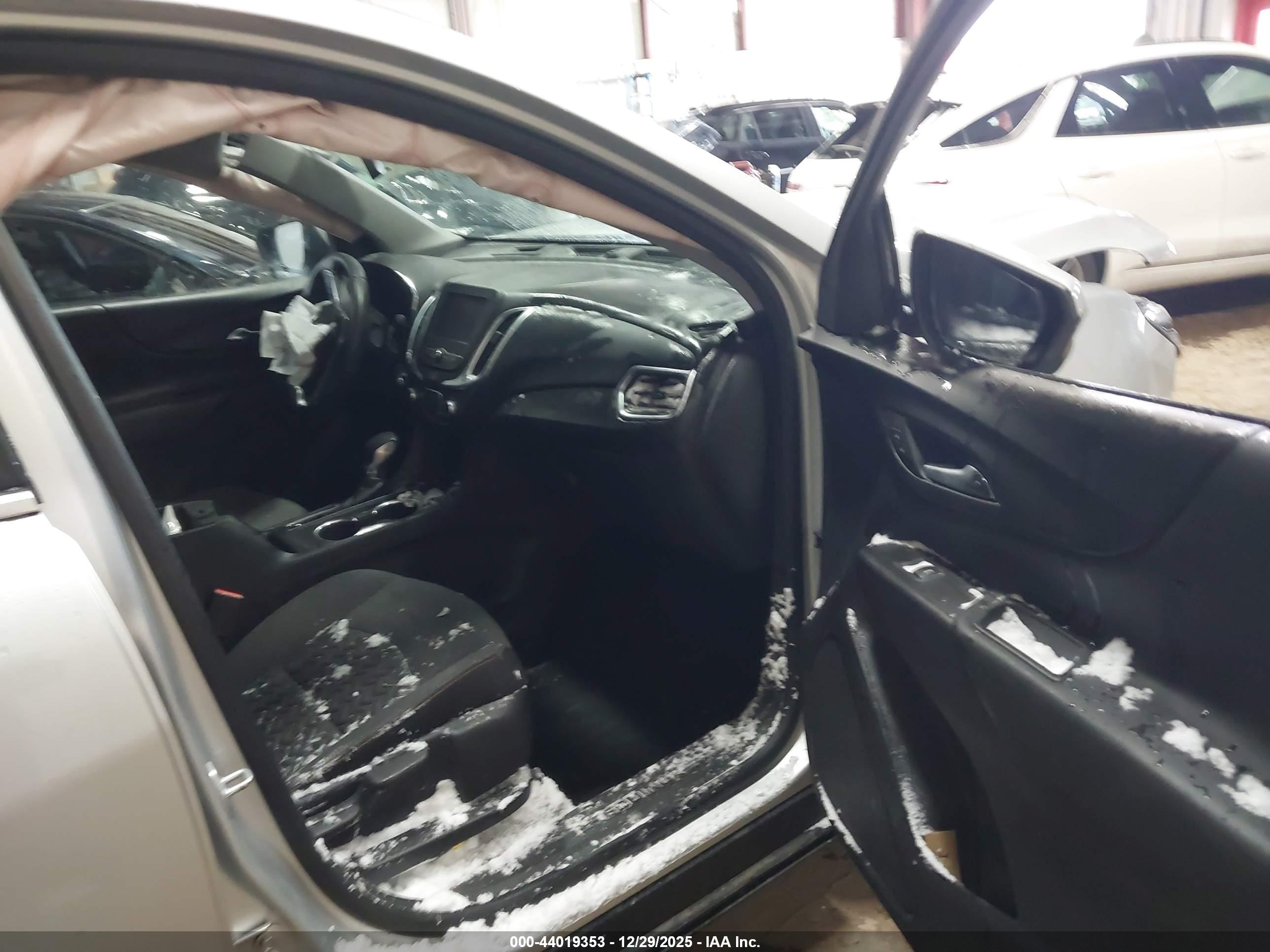 CHEVROLET EQUINOX image 5
