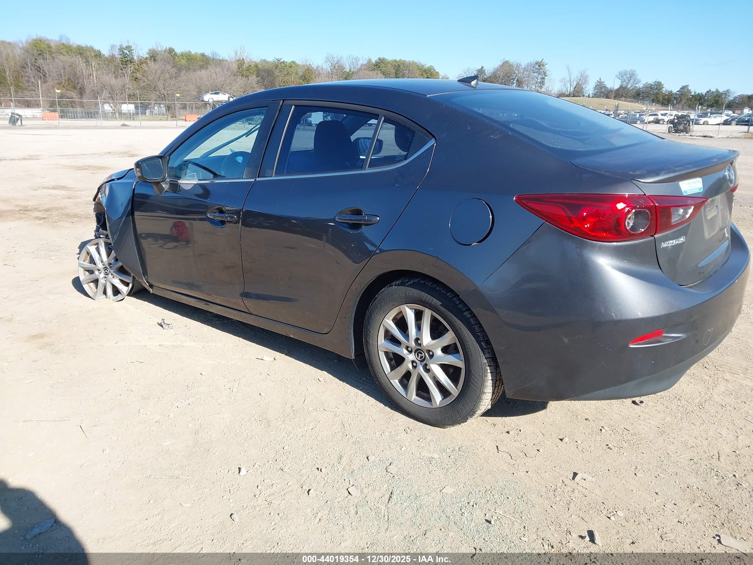 MAZDA MAZDA3 image 3
