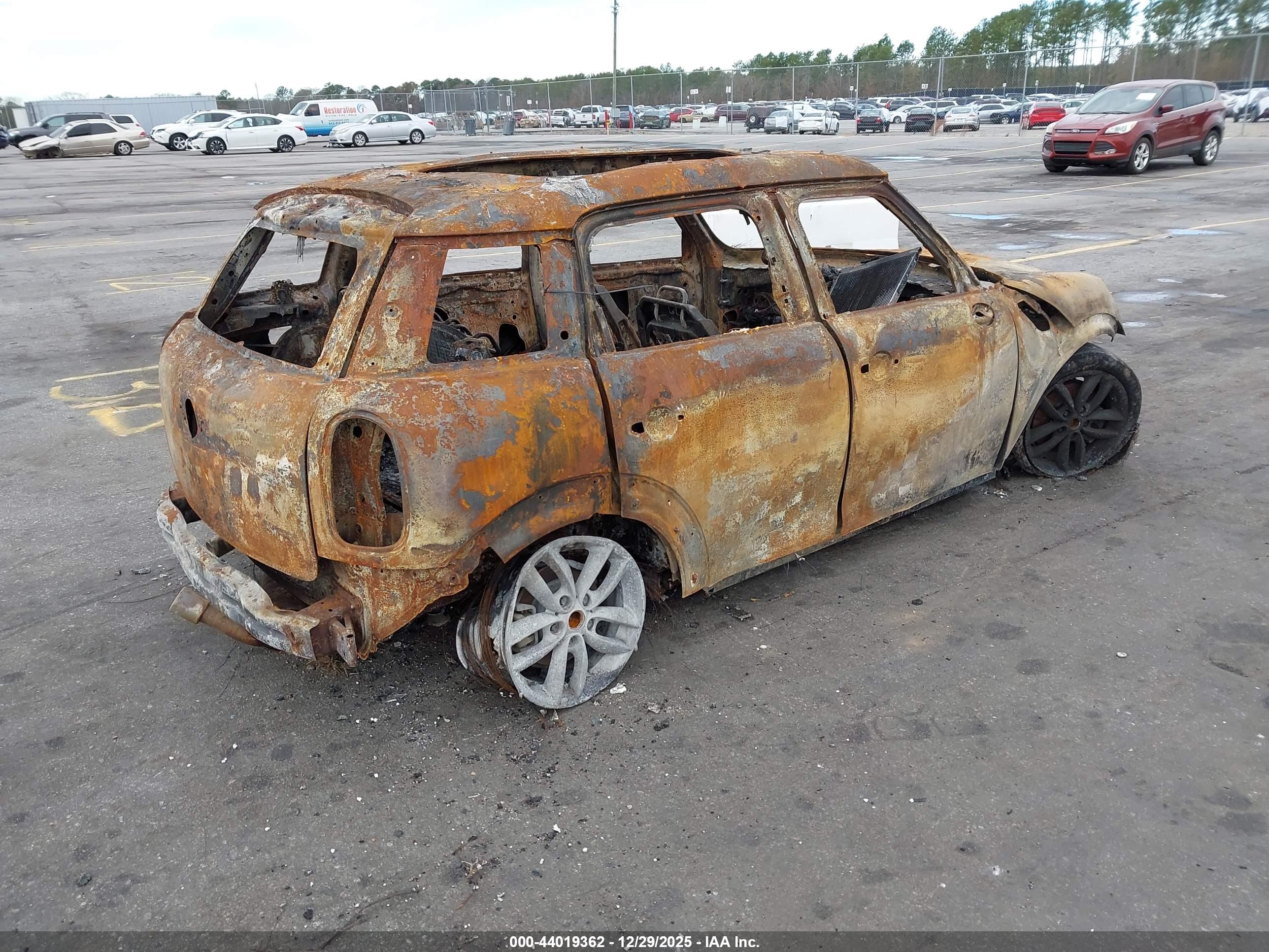 MINI COOPER image 4