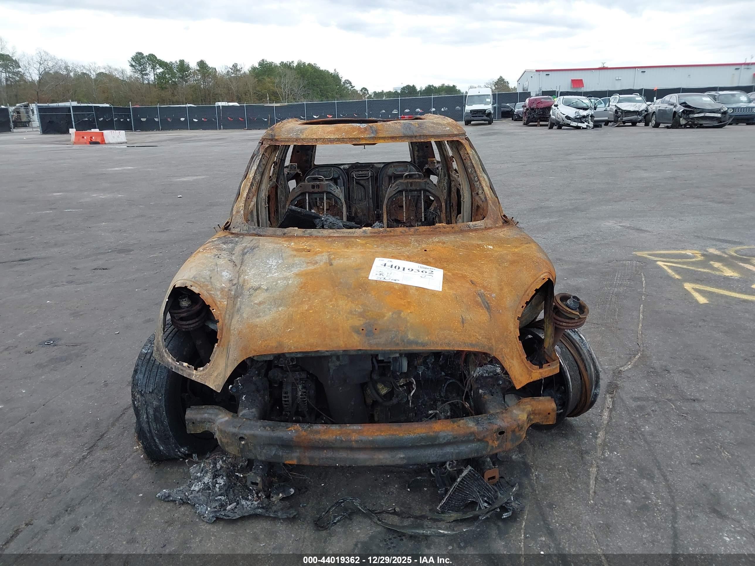 MINI COOPER image 6