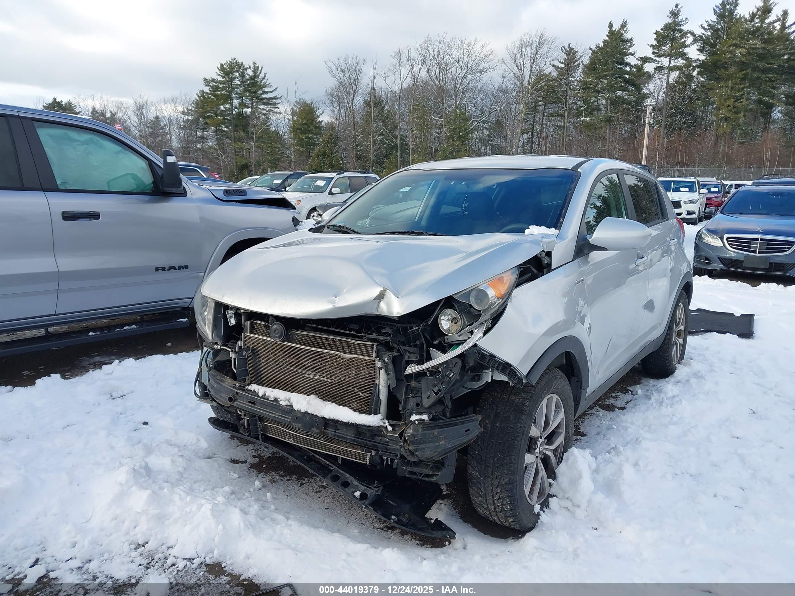 KIA SPORTAGE image 2
