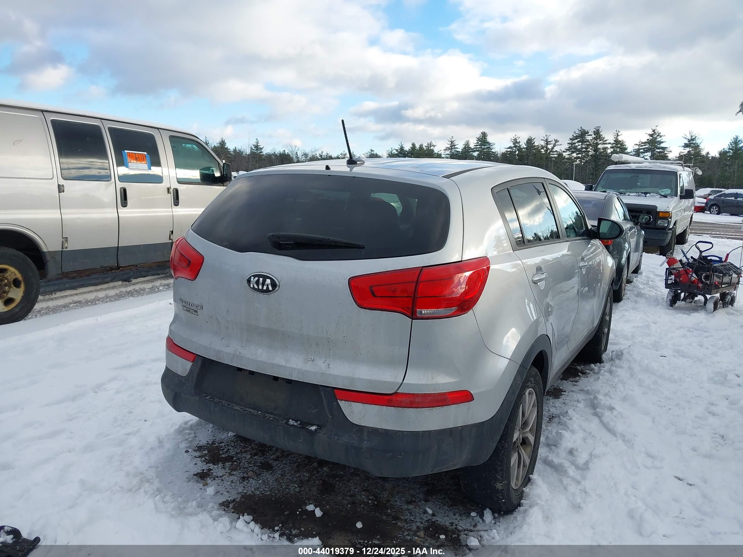 KIA SPORTAGE image 4