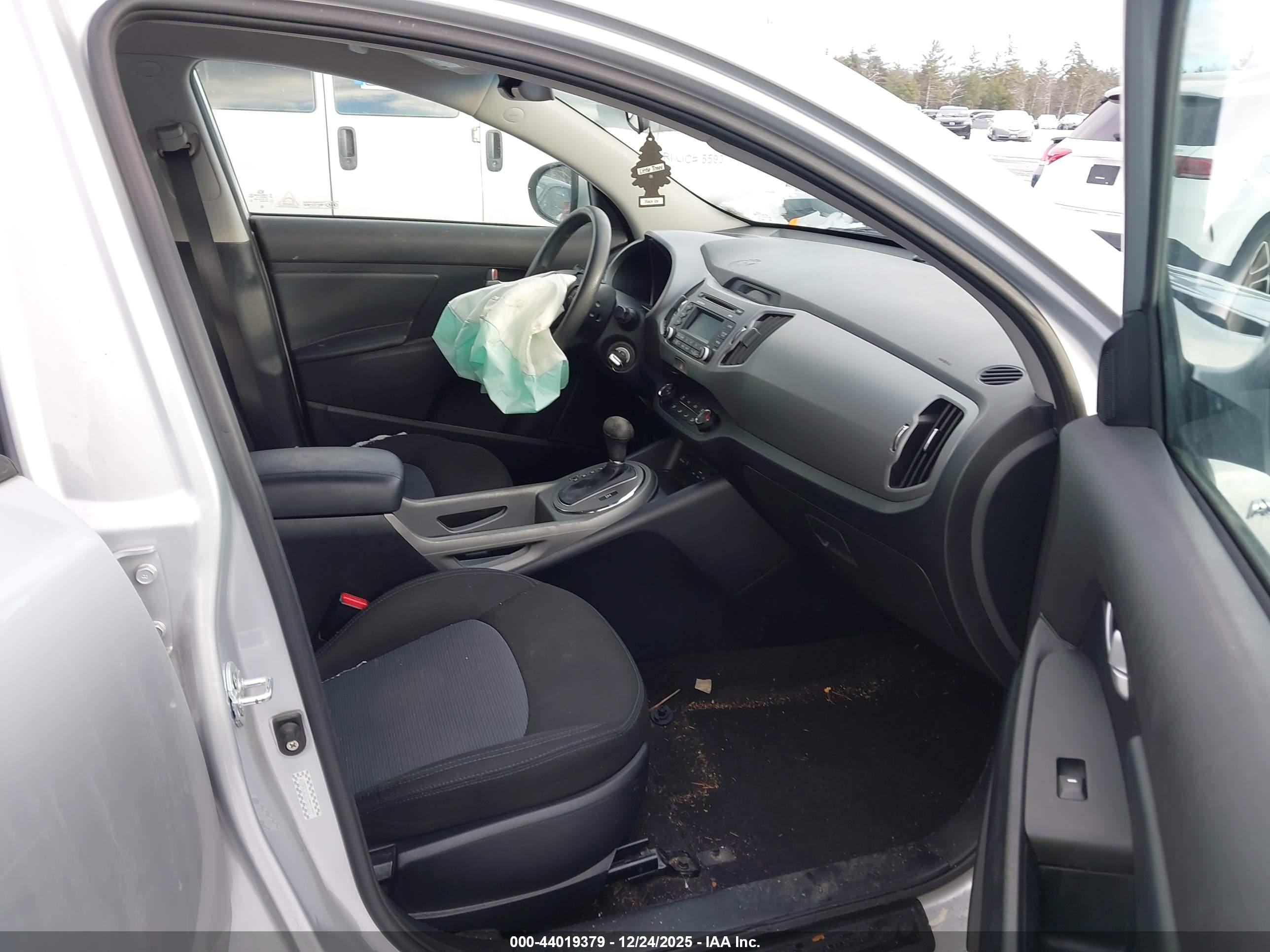 KIA SPORTAGE image 5