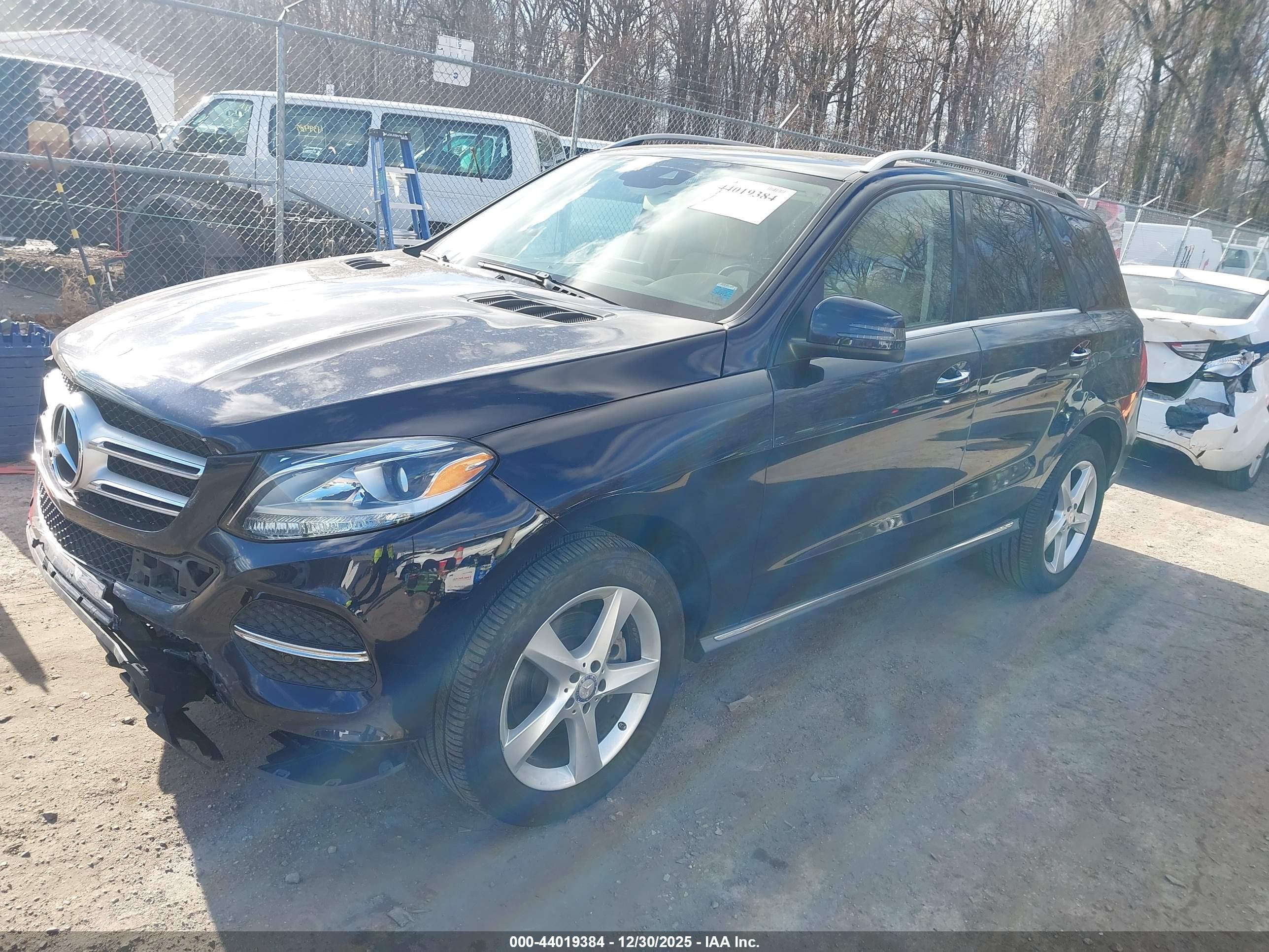 MERCEDES-BENZ GLE image 2