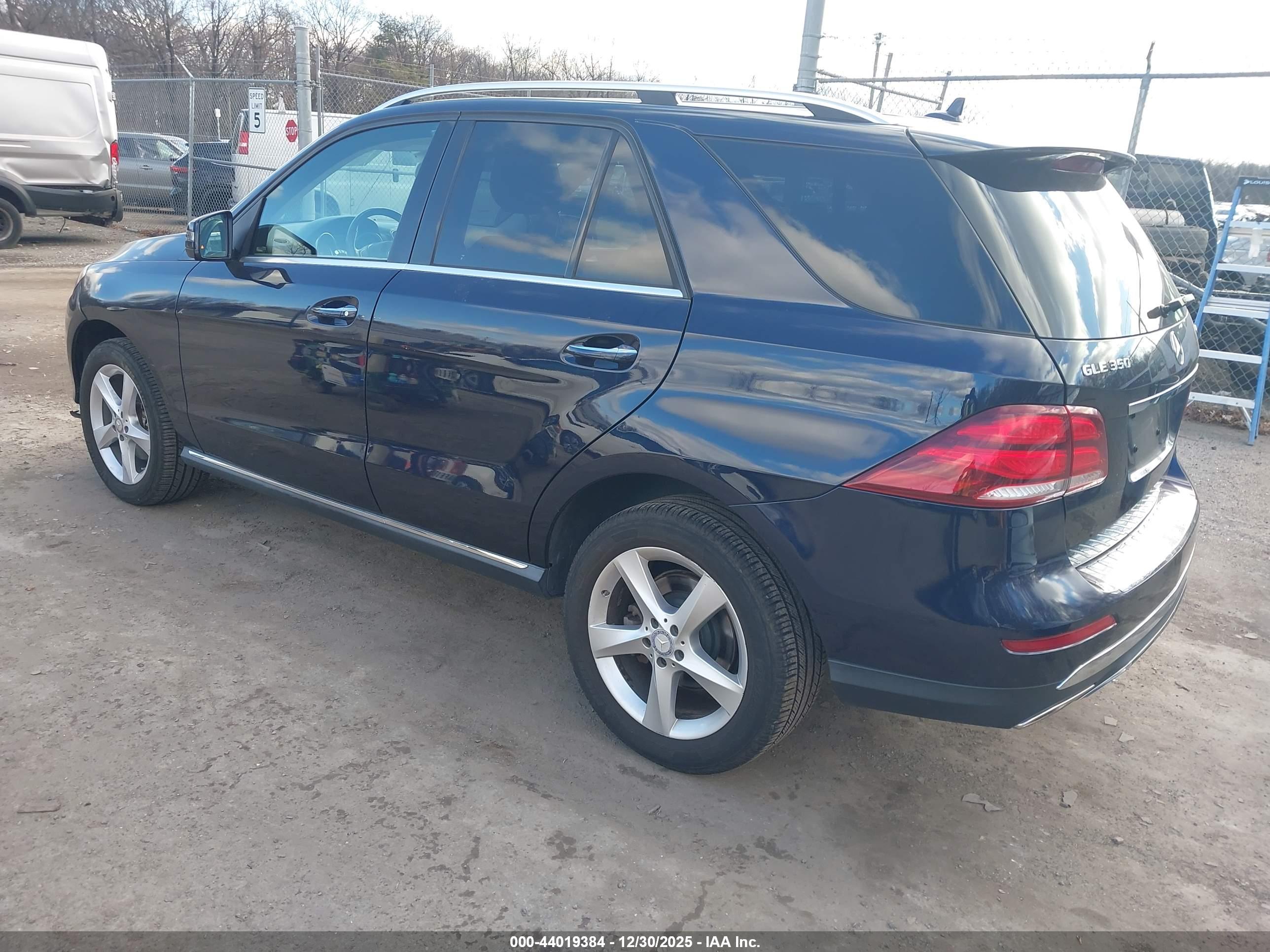 MERCEDES-BENZ GLE image 3