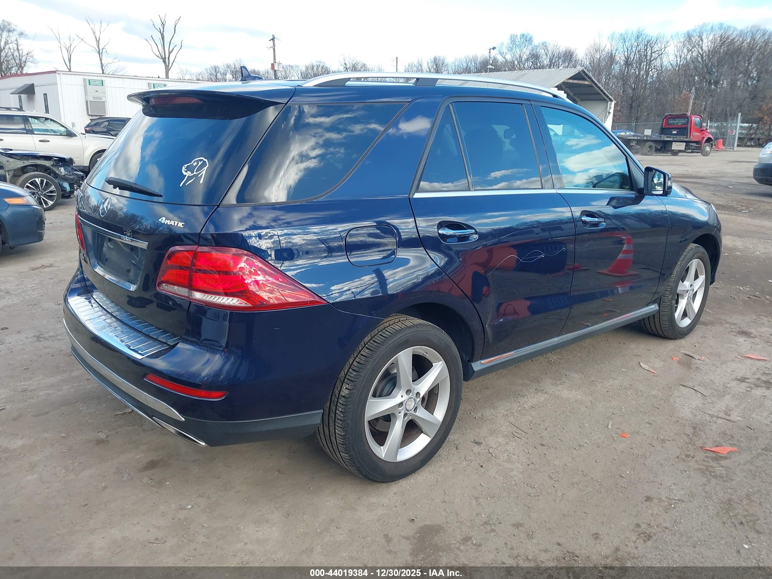 MERCEDES-BENZ GLE image 4