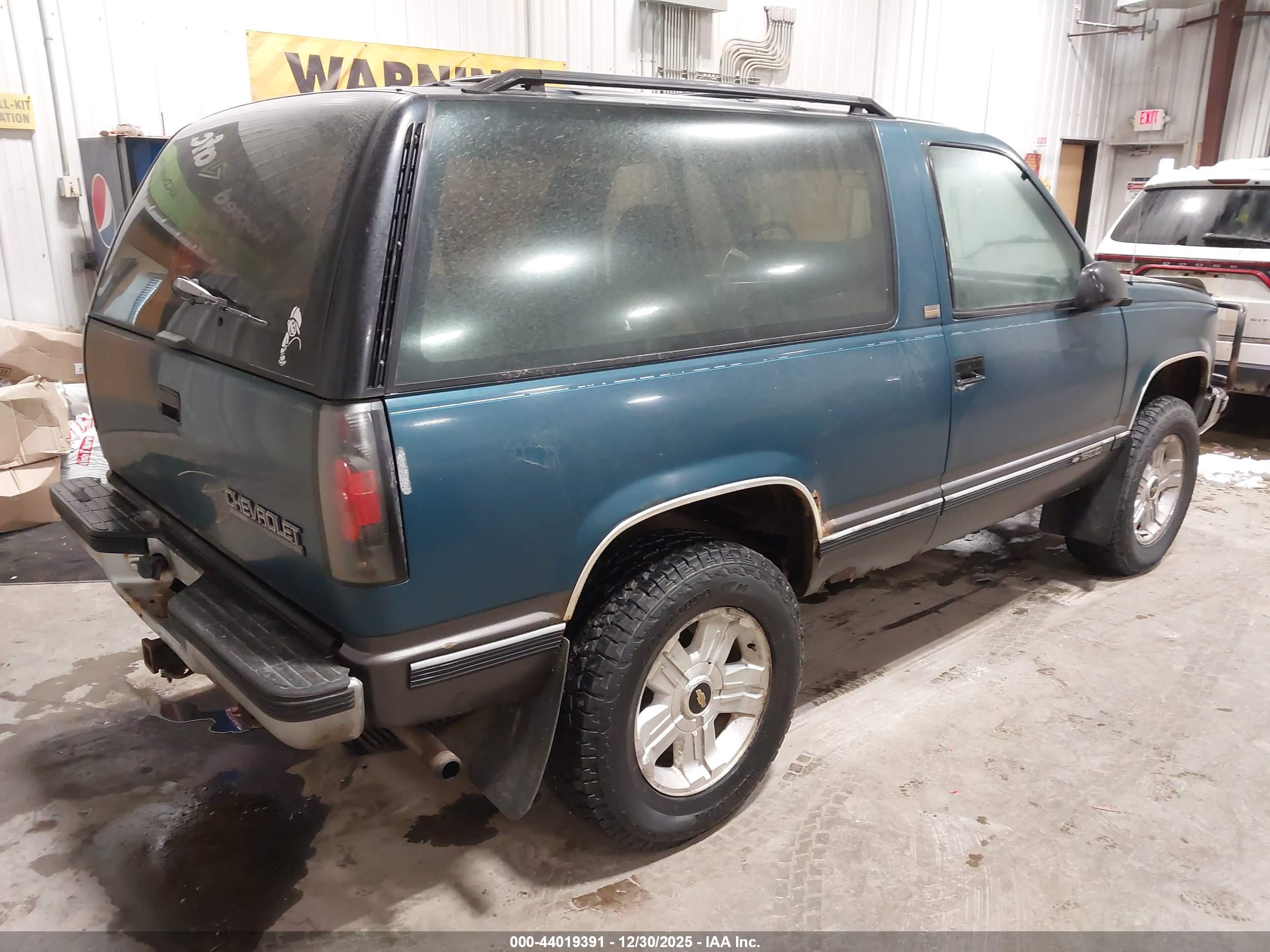 CHEVROLET BLAZER image 4