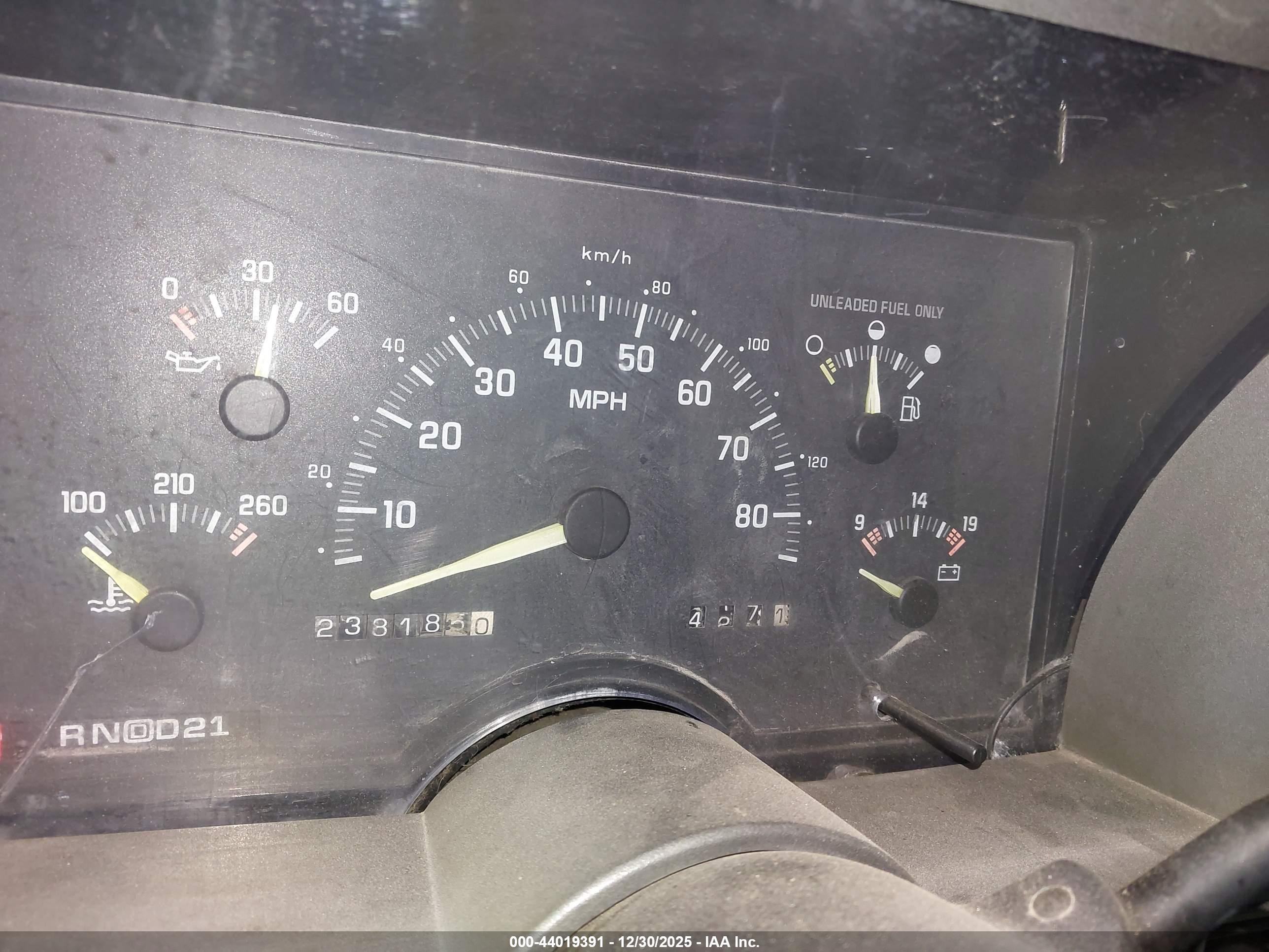 CHEVROLET BLAZER image 7