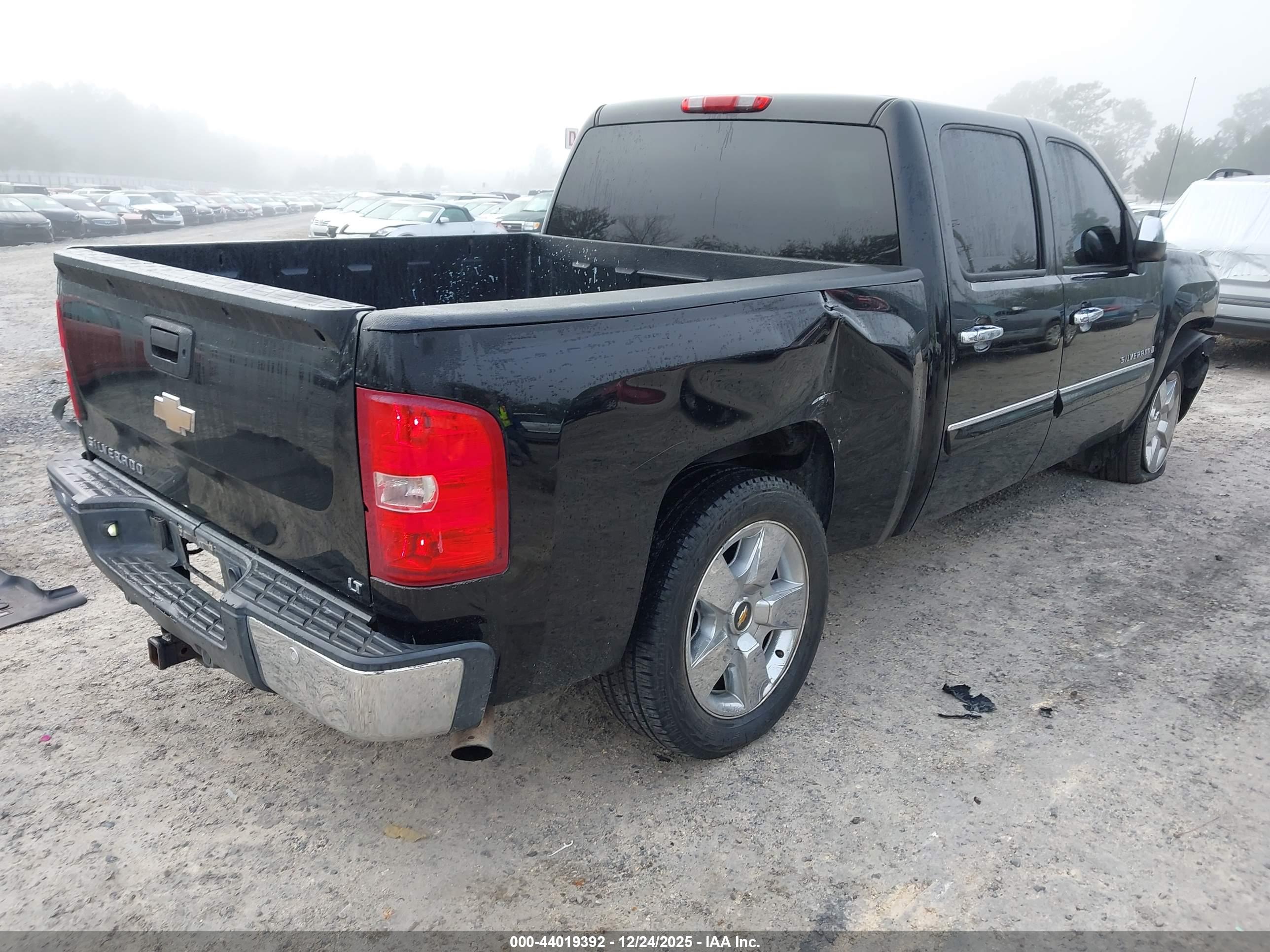 CHEVROLET SILVERADO image 4