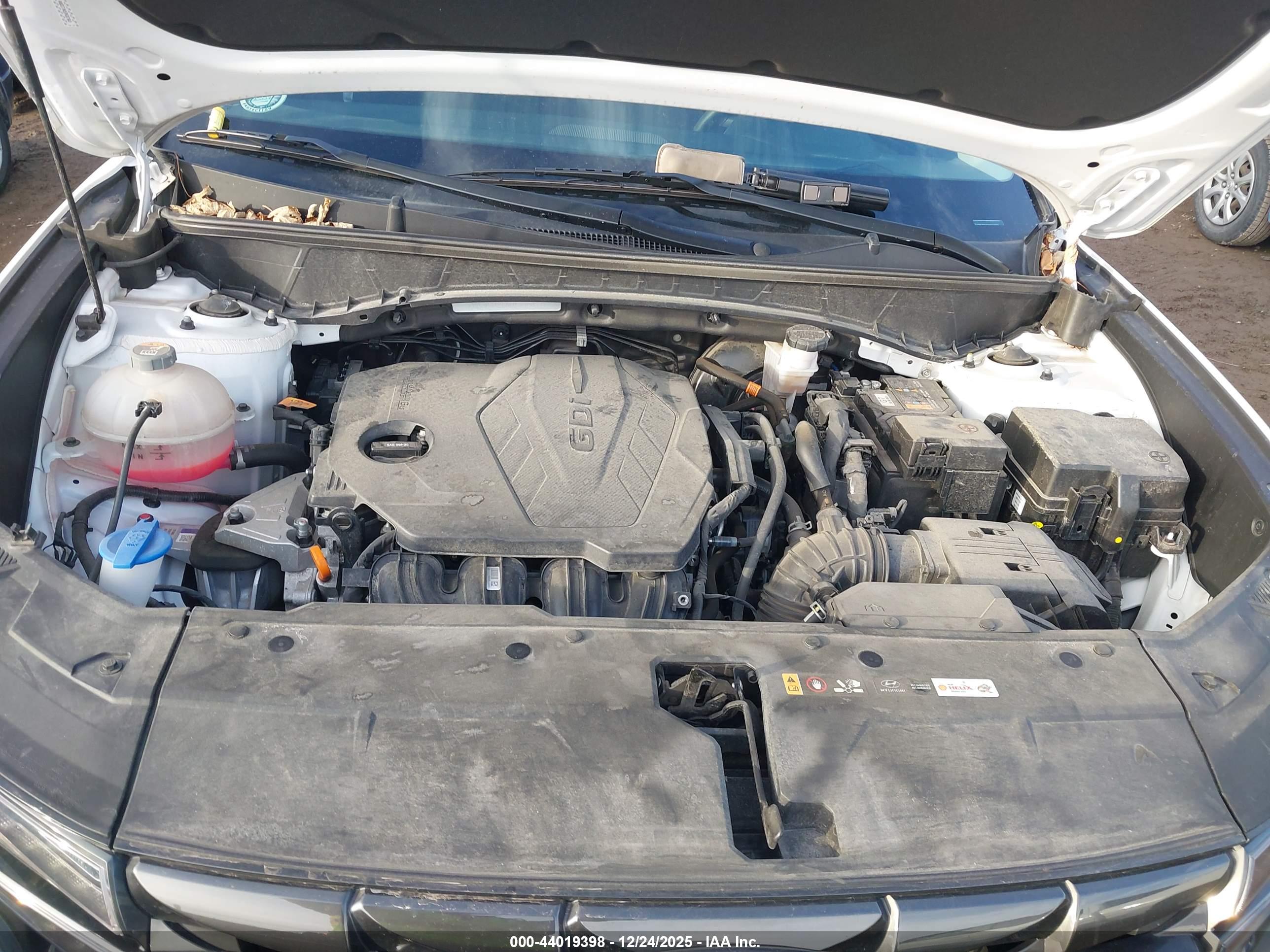 HYUNDAI TUCSON image 10