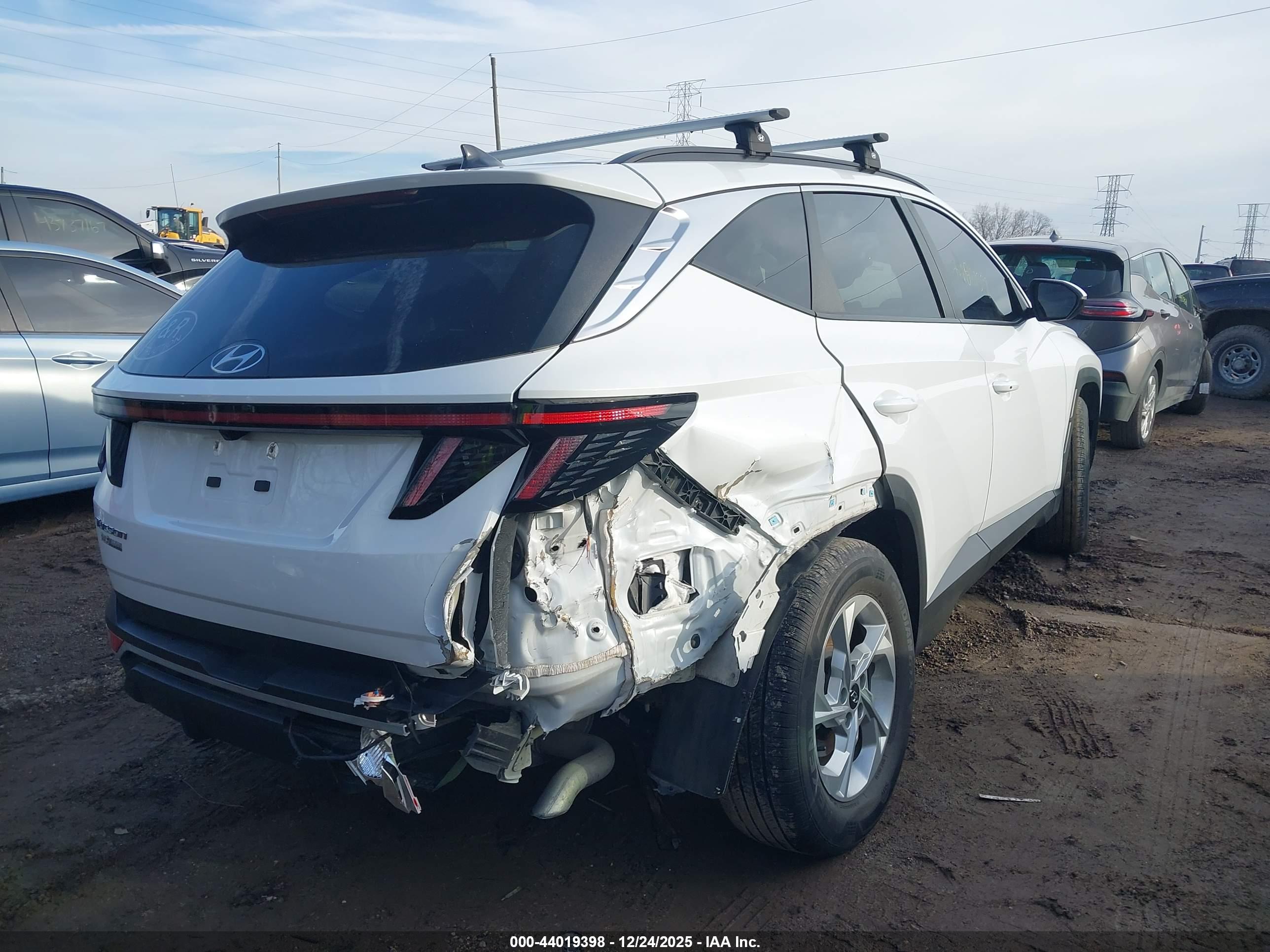 HYUNDAI TUCSON image 4