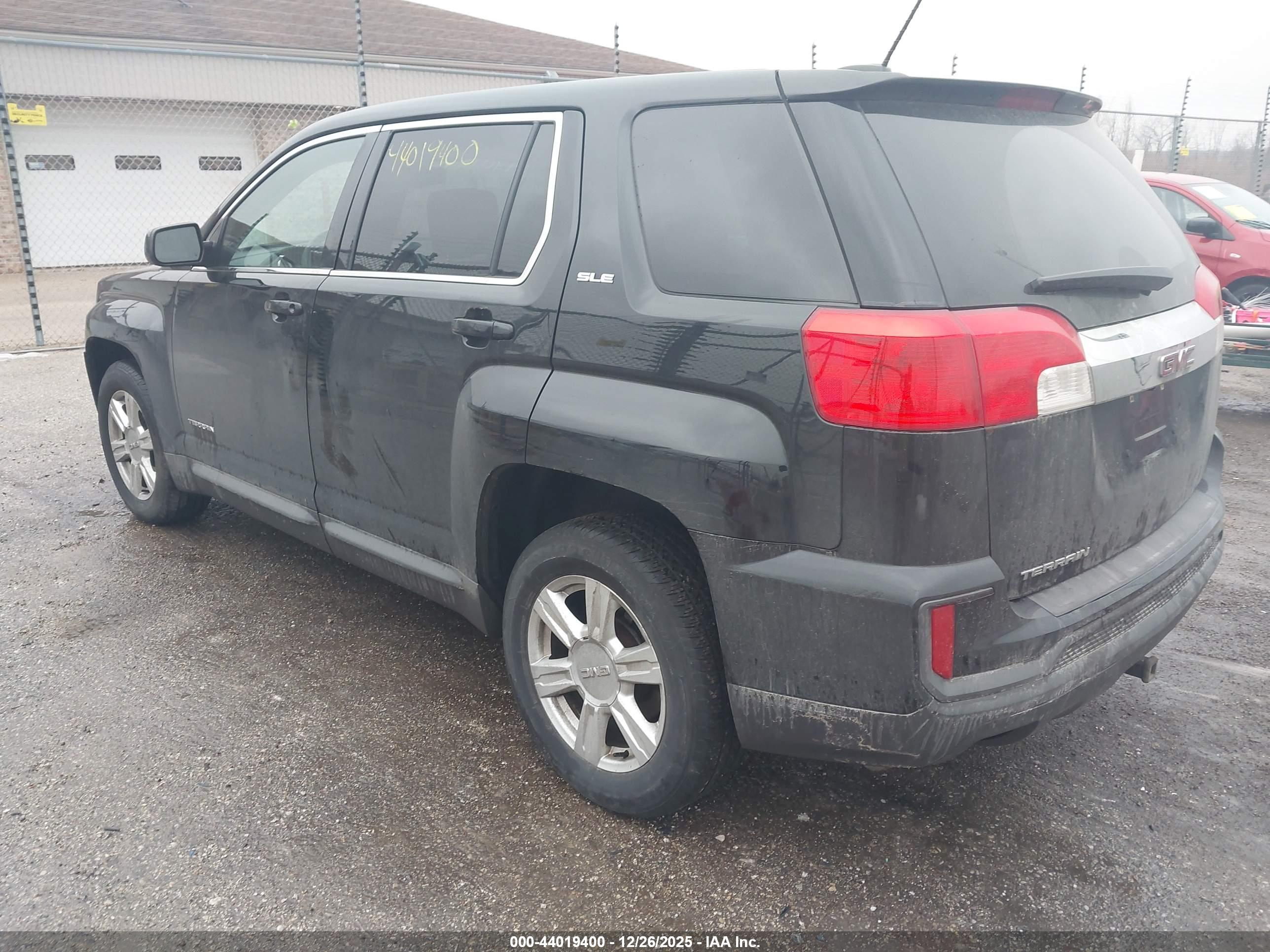 GMC TERRAIN image 3