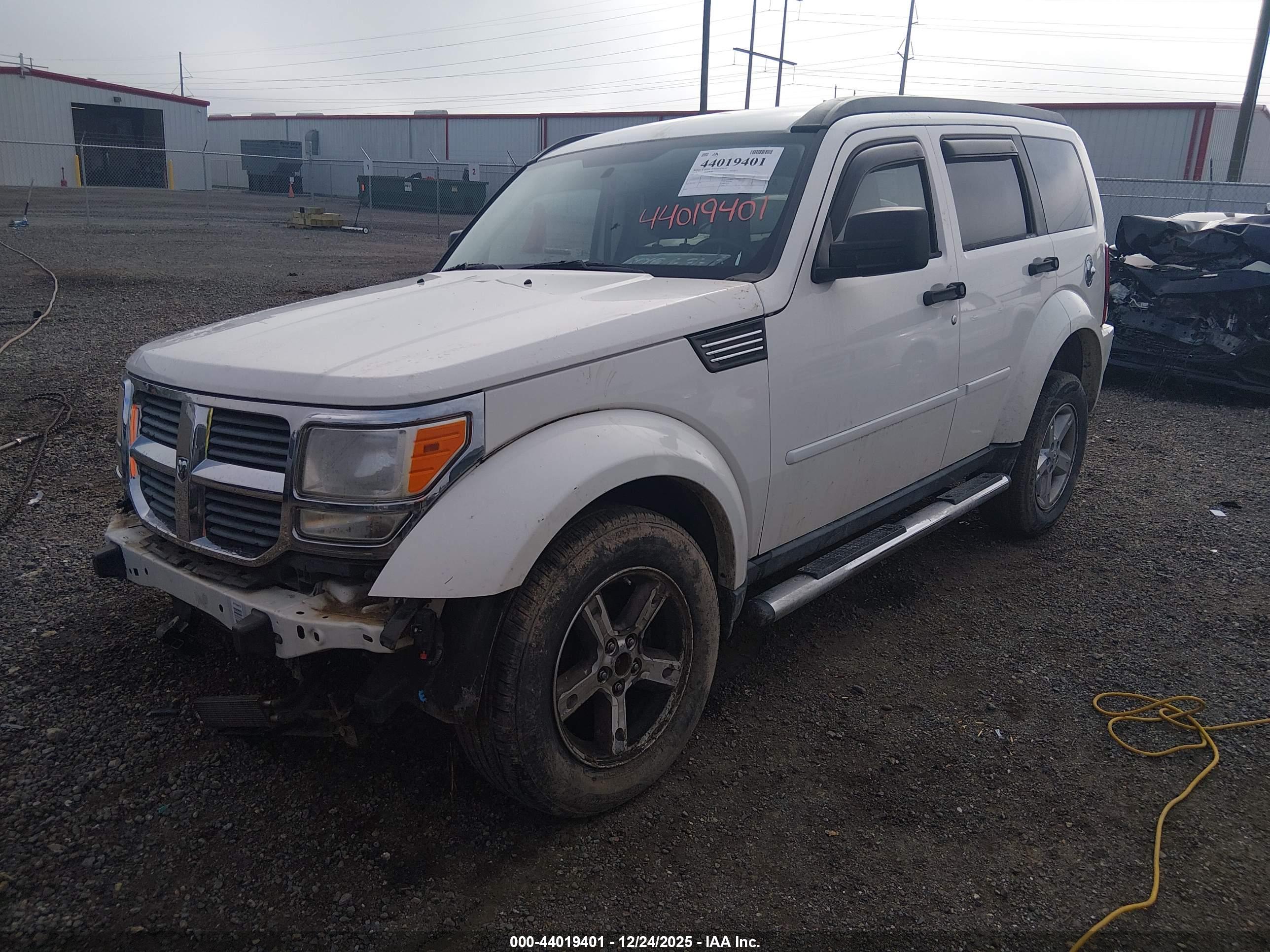 DODGE NITRO image 2