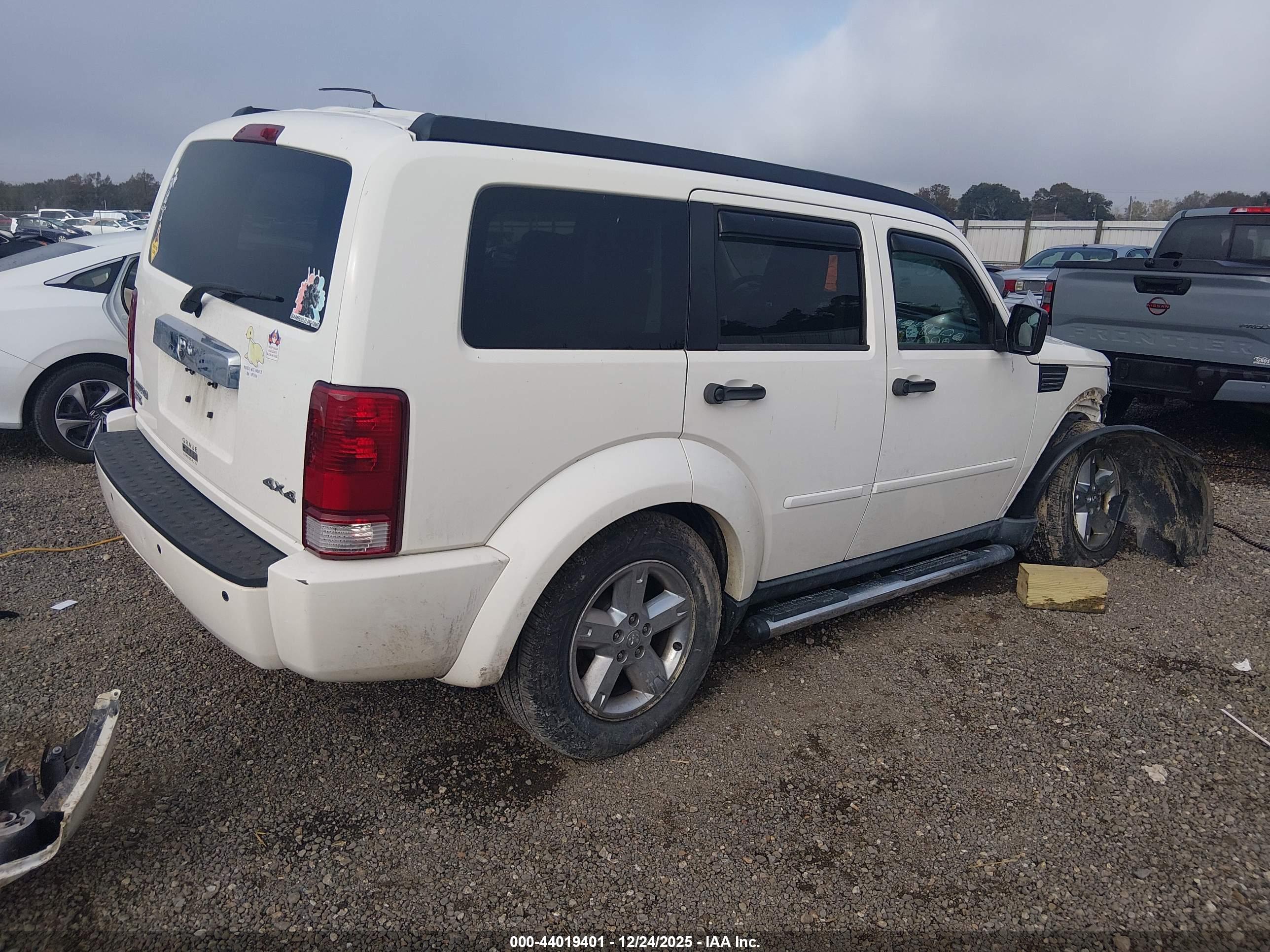 DODGE NITRO image 4