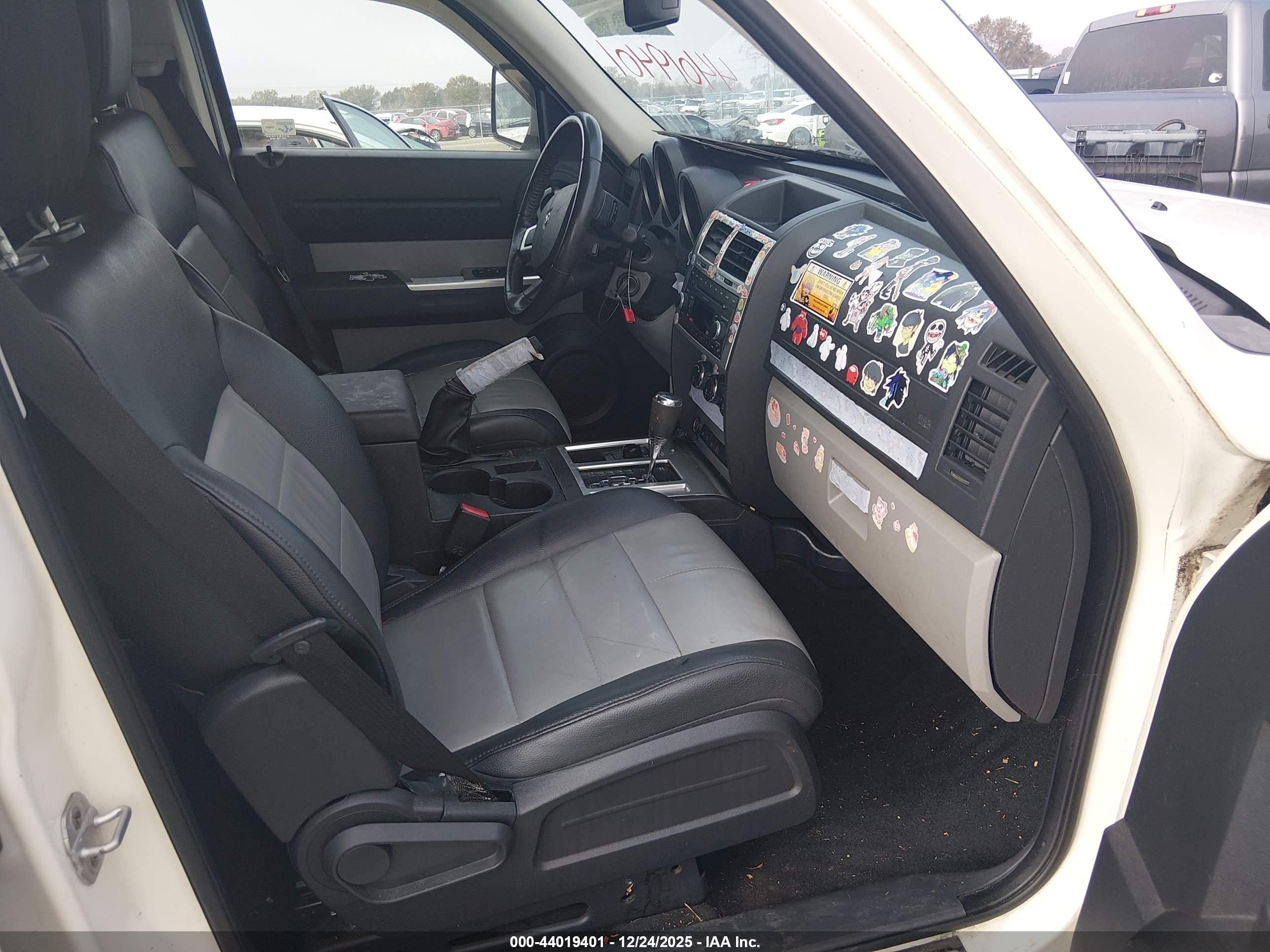 DODGE NITRO image 5