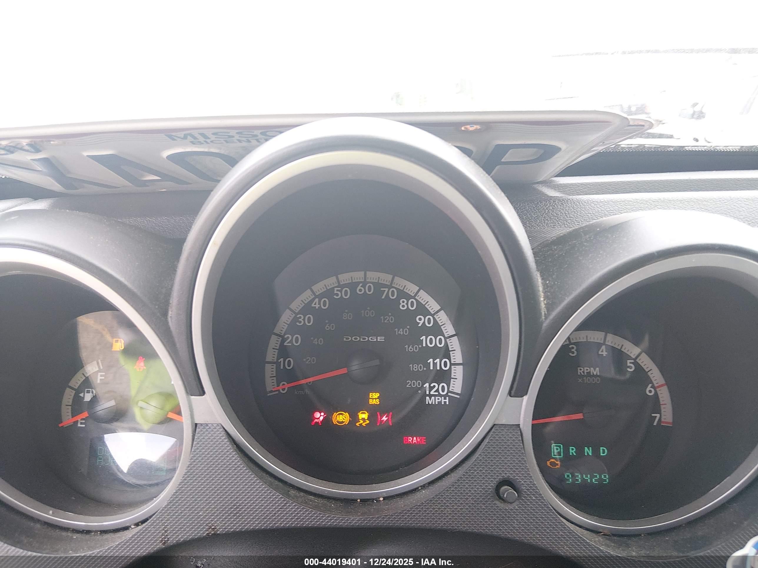 DODGE NITRO image 7