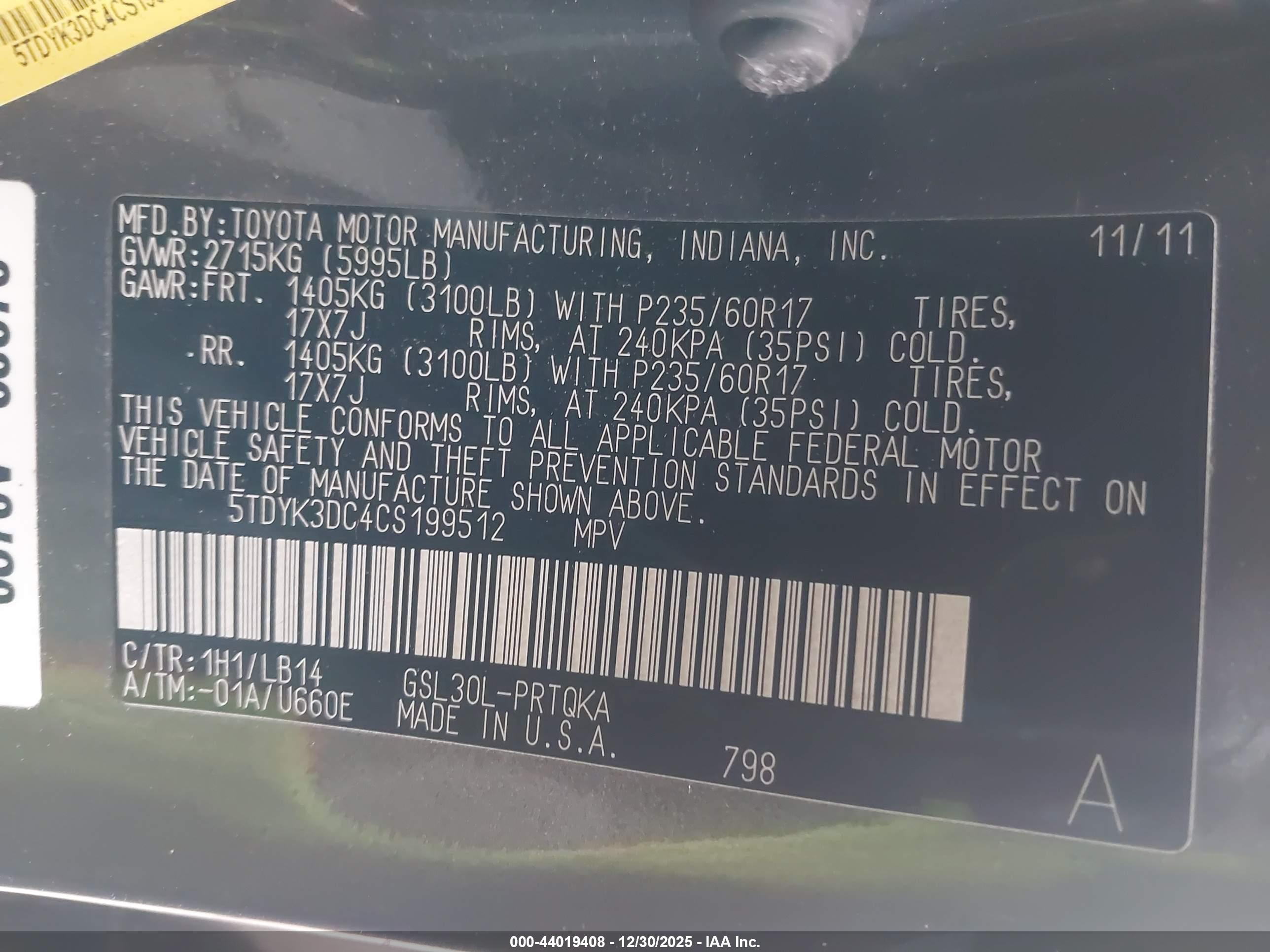 TOYOTA SIENNA image 9