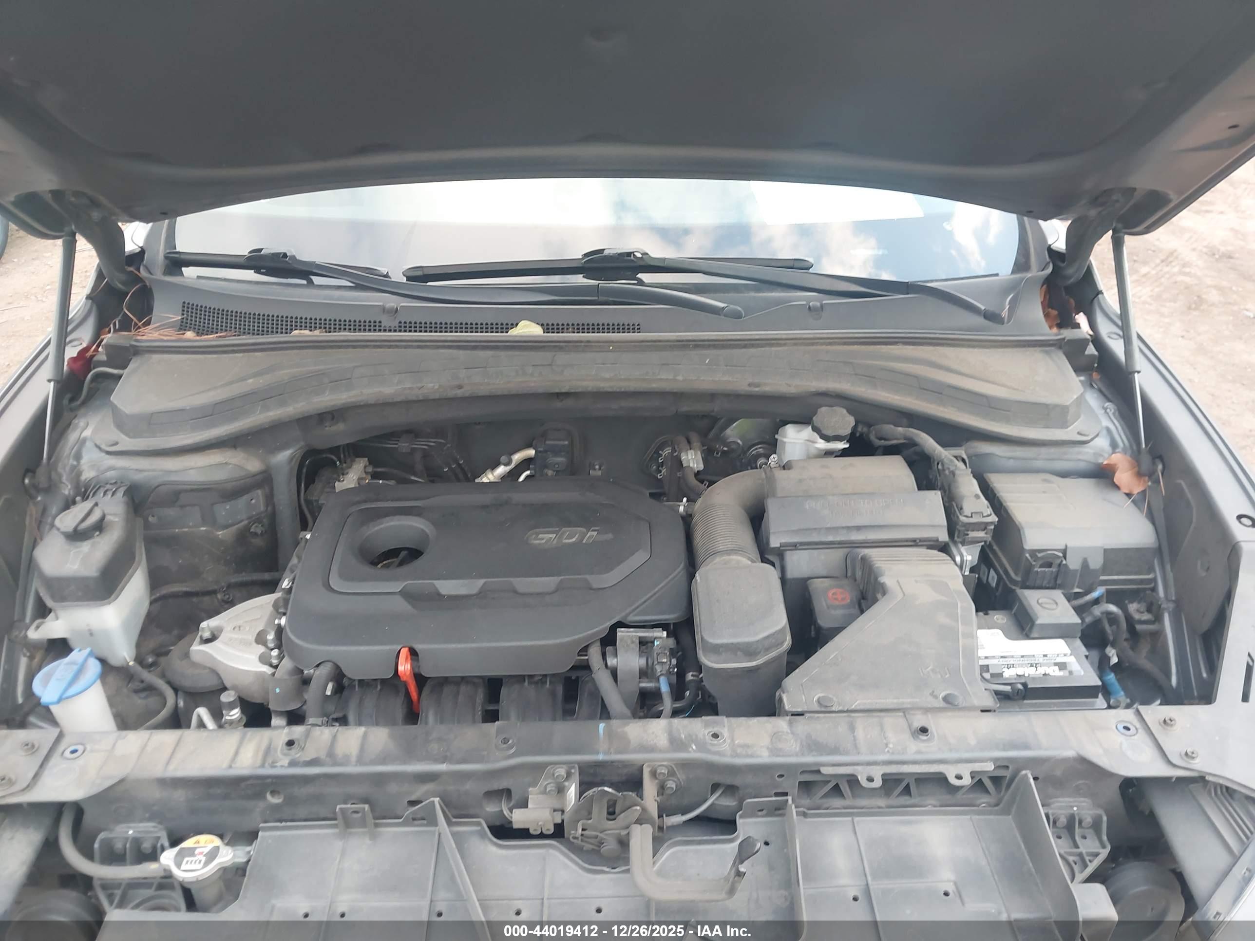 HYUNDAI SANTA image 10