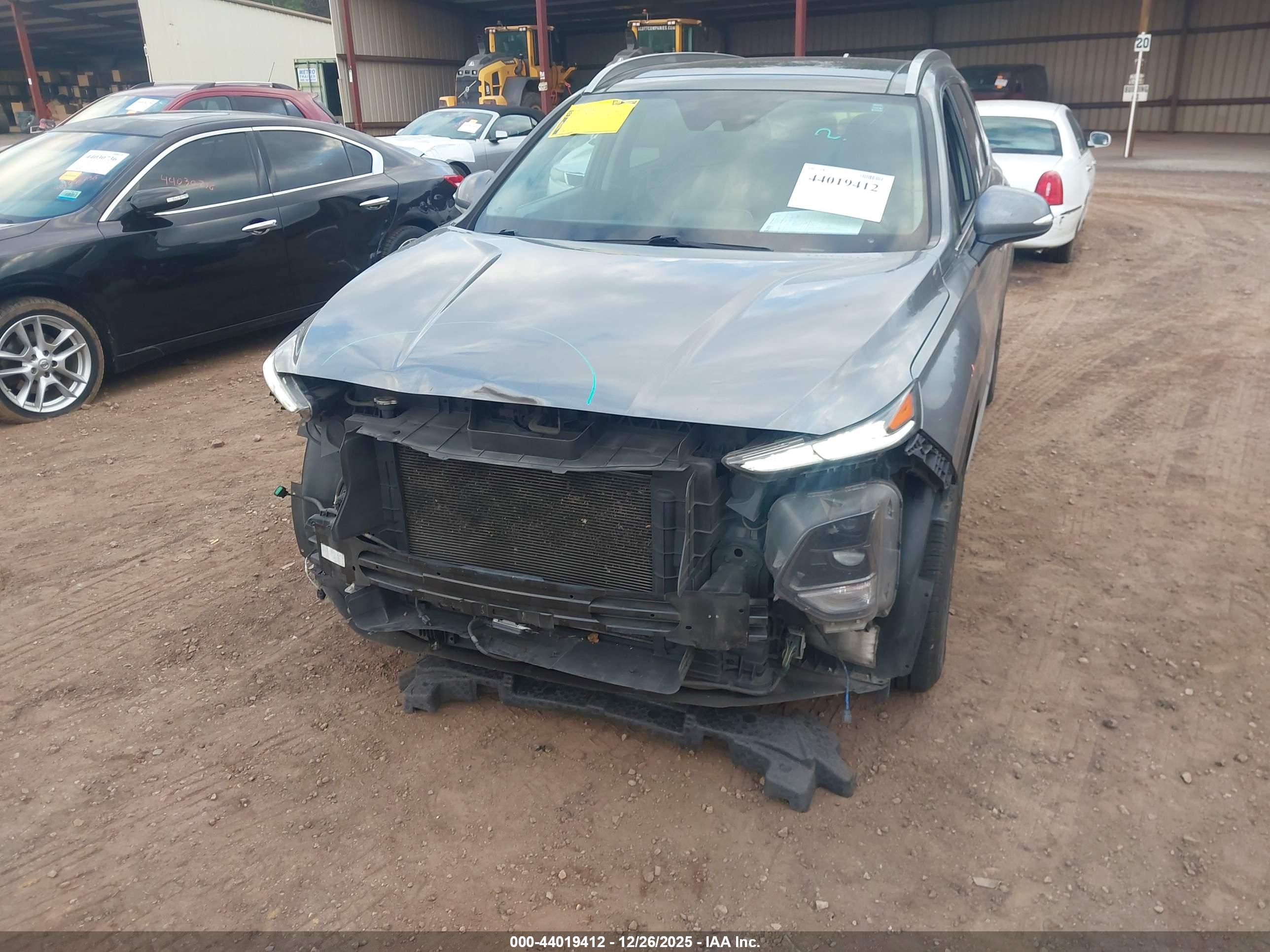HYUNDAI SANTA image 6