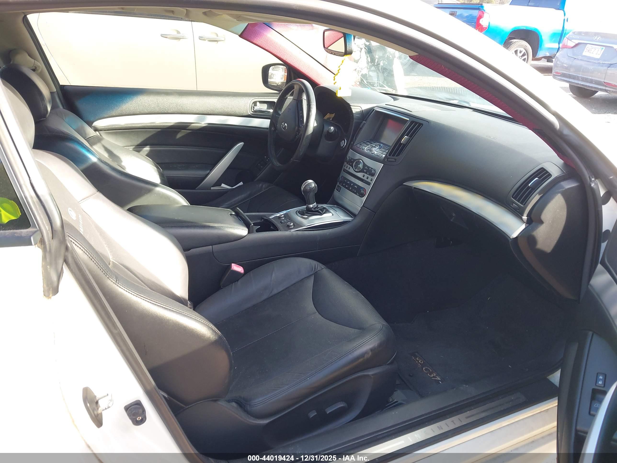 INFINITI G37X image 5
