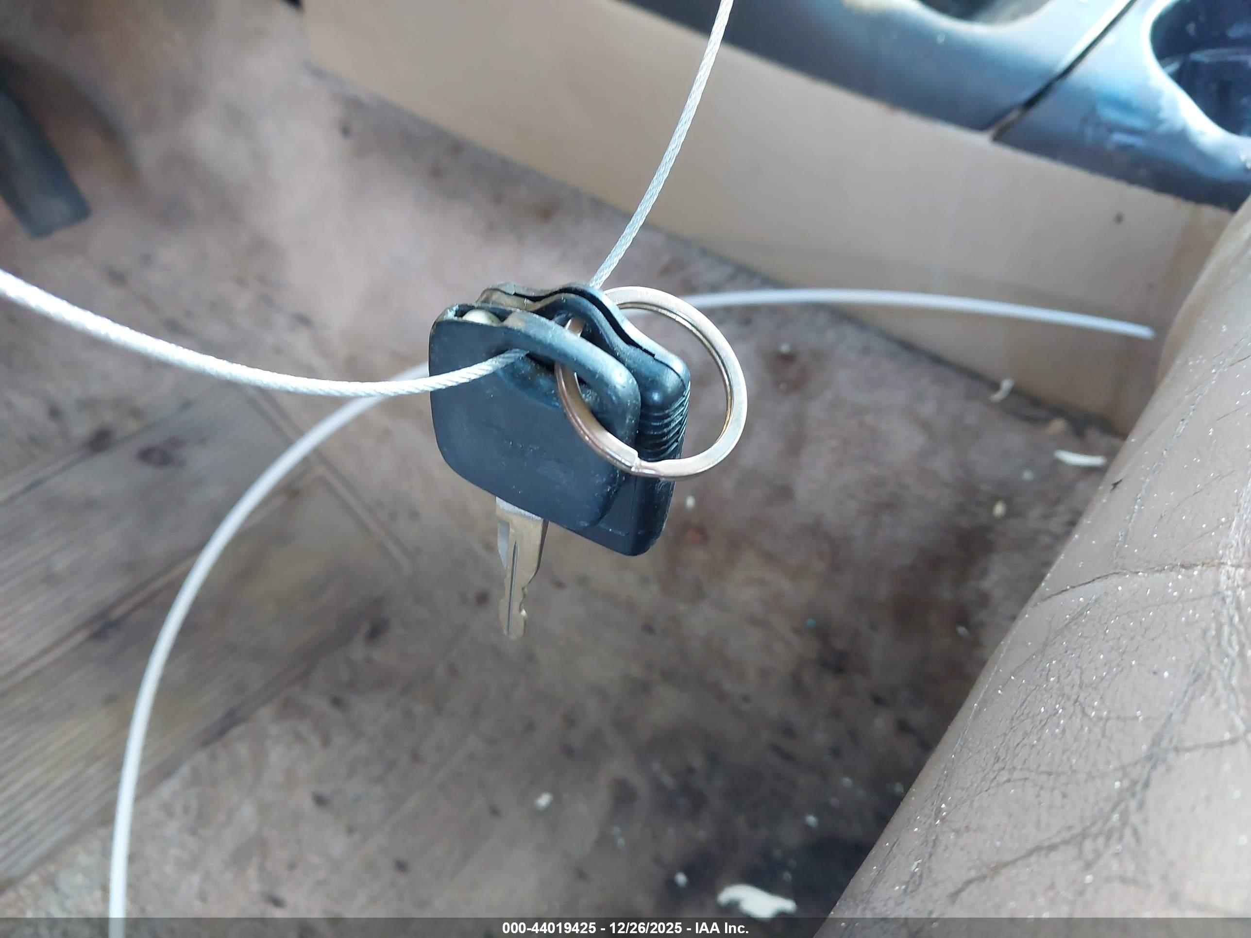 FORD EXPLORER image 11