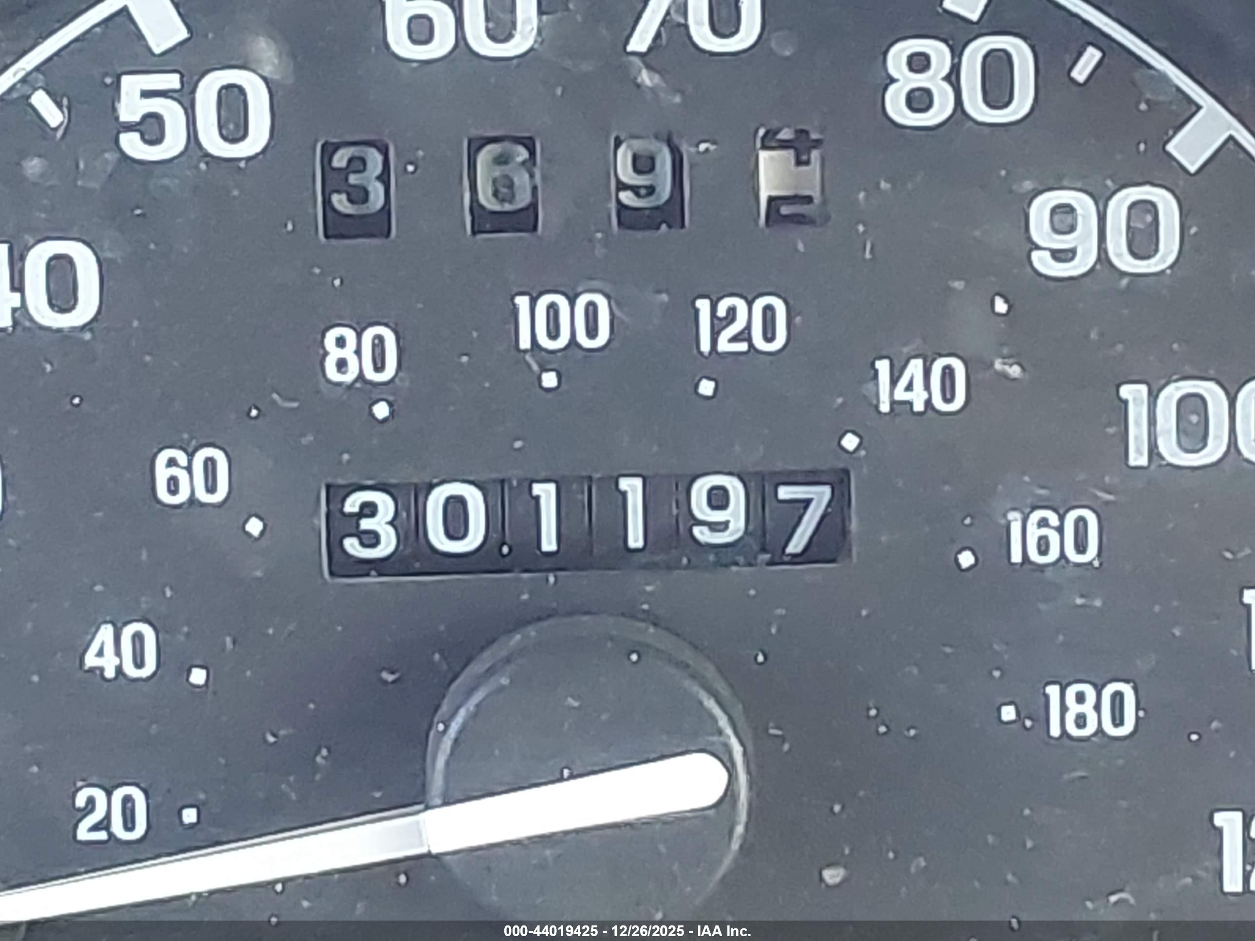 FORD EXPLORER image 7