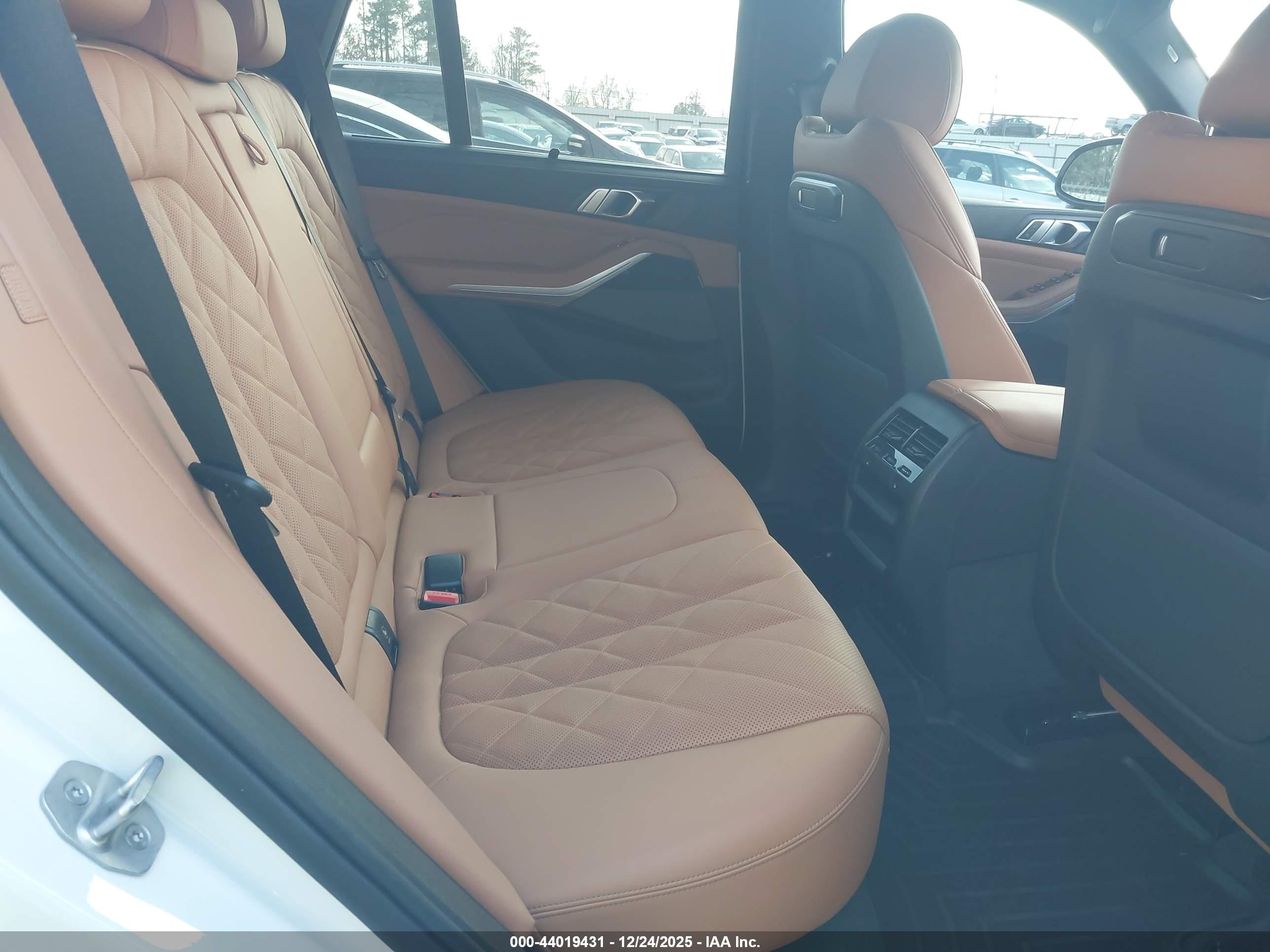 BMW X5 image 8