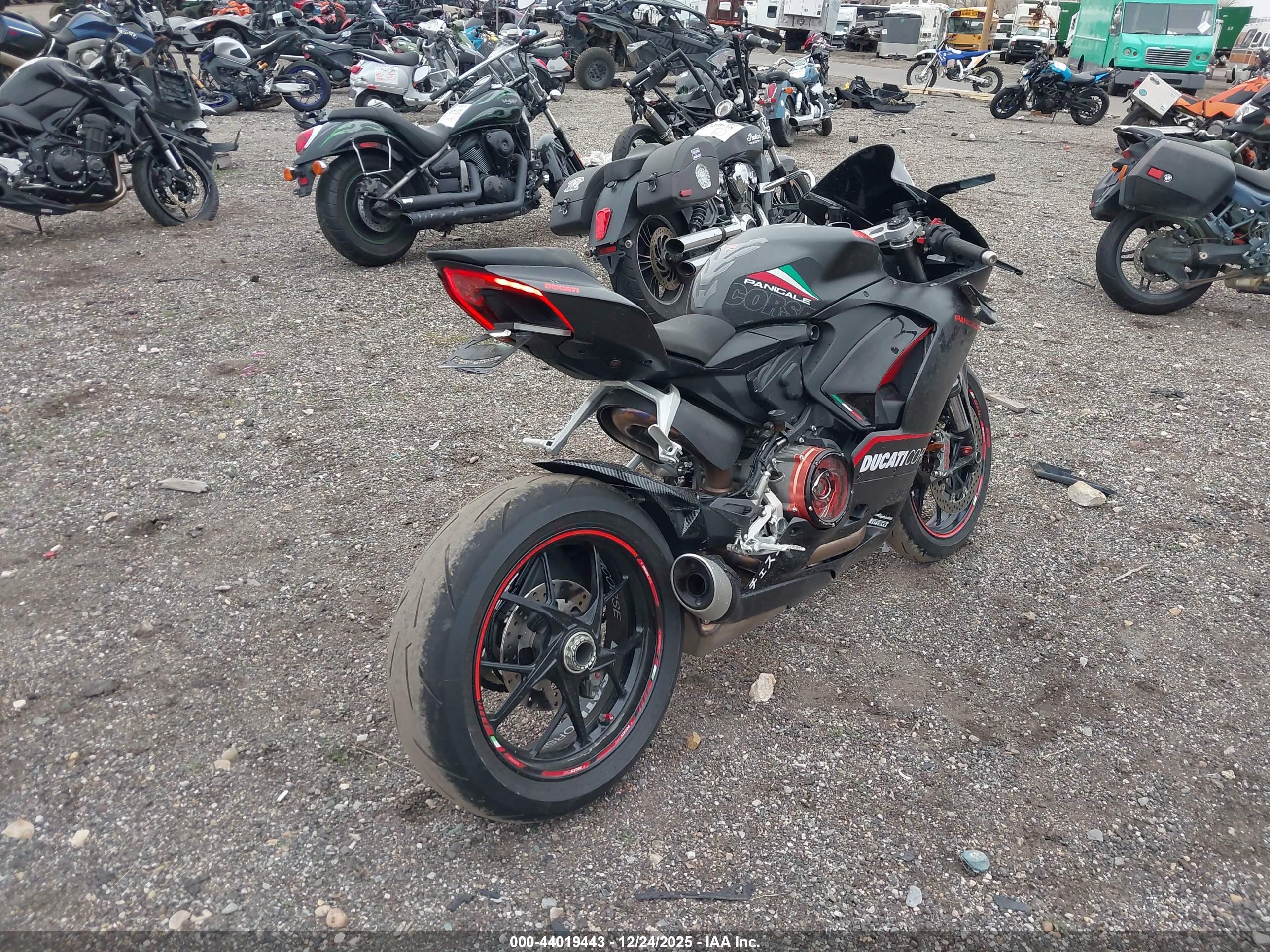 DUCATI PANIGALE image 4