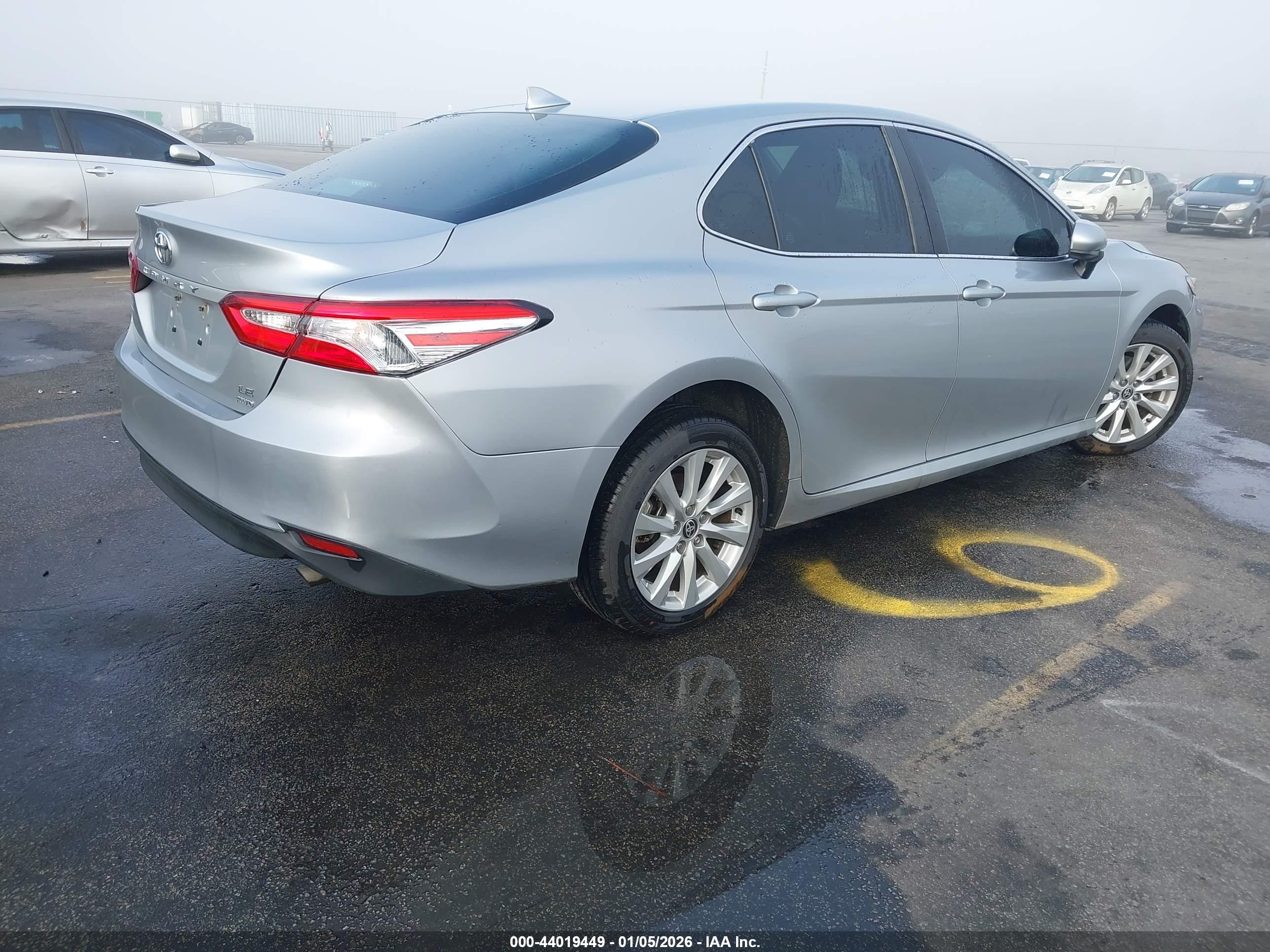 TOYOTA CAMRY image 4