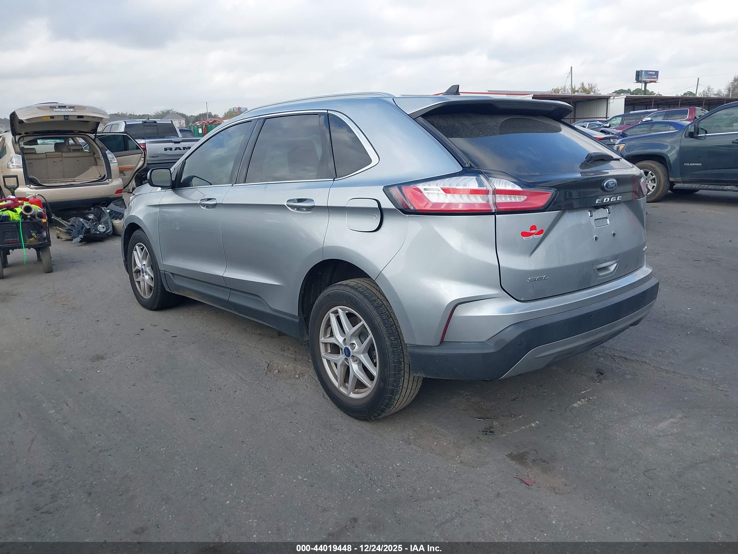 FORD EDGE image 3