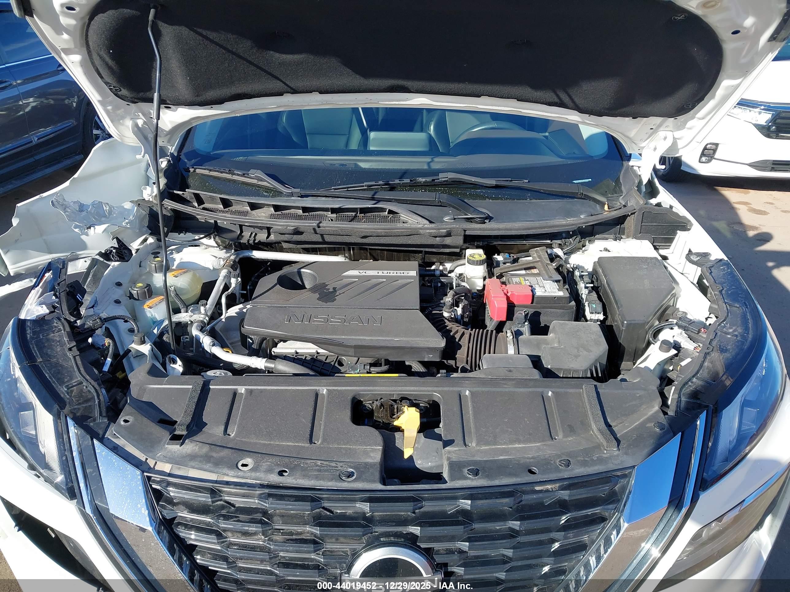 NISSAN ROGUE image 10